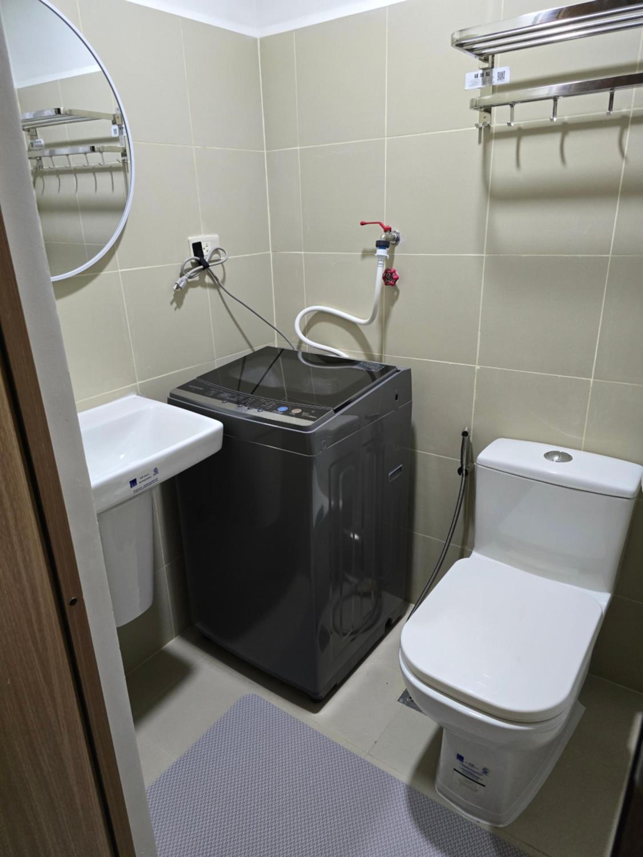 Red Residence Central Makati with pay parking view 2