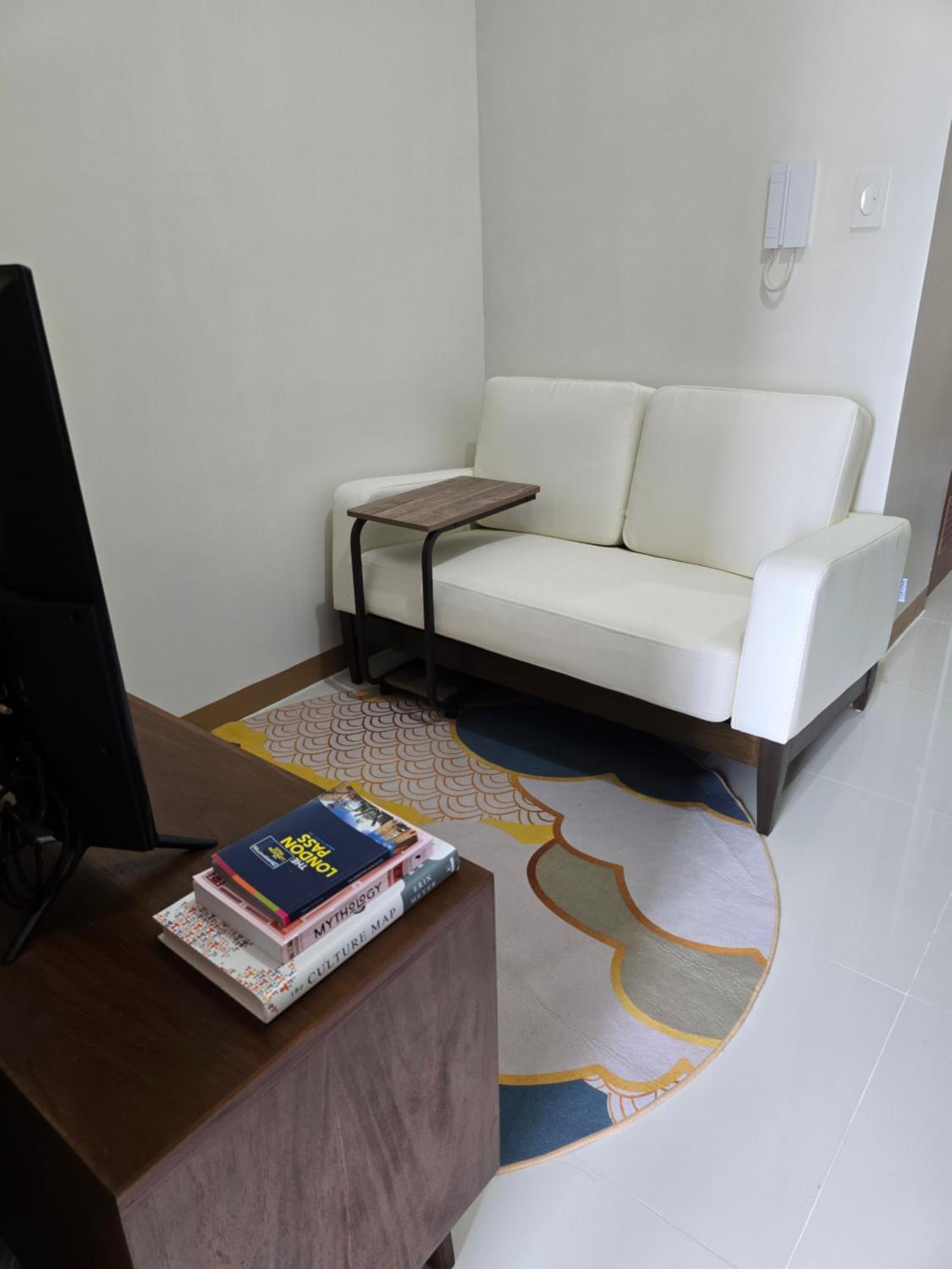 Red Residence Central Makati with pay parking view 5