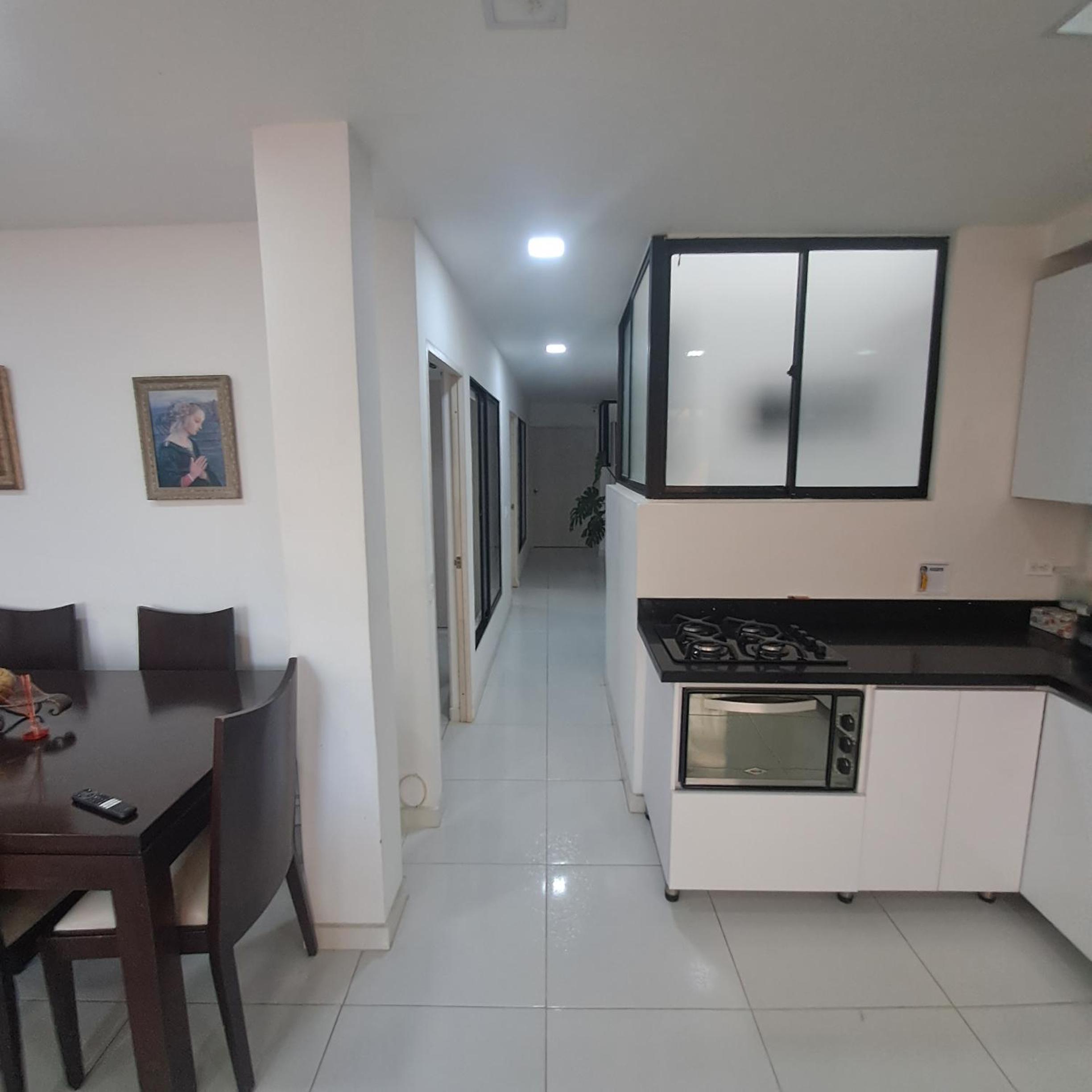 Exelente y cómodo apartamento
