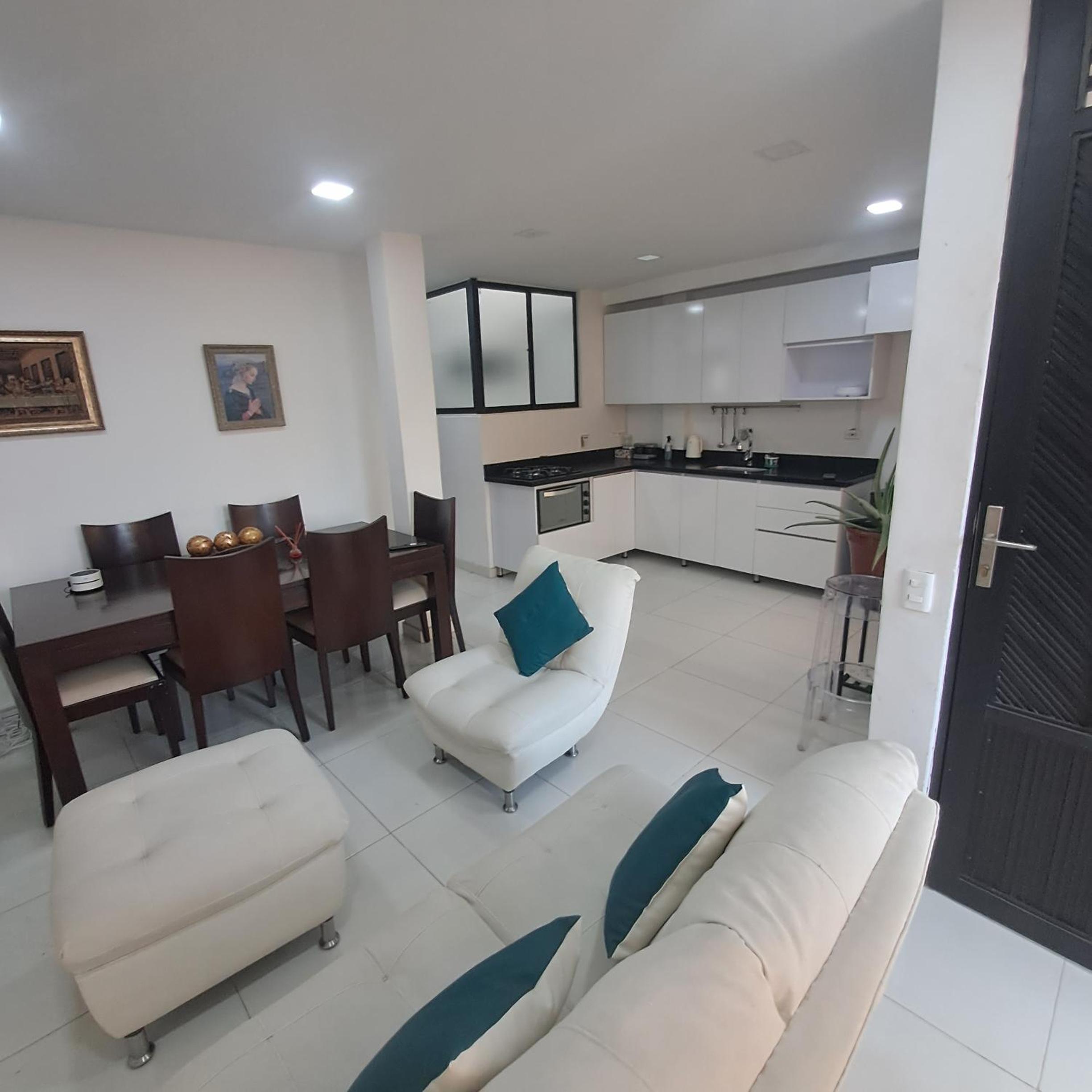 Exelente y cómodo apartamento