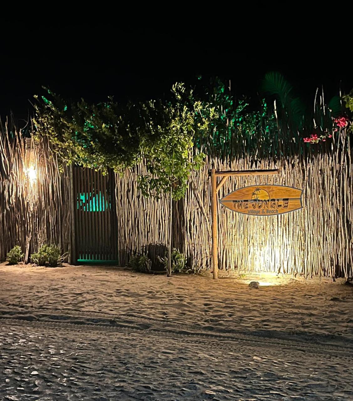 The Jungle, Guriú, CE