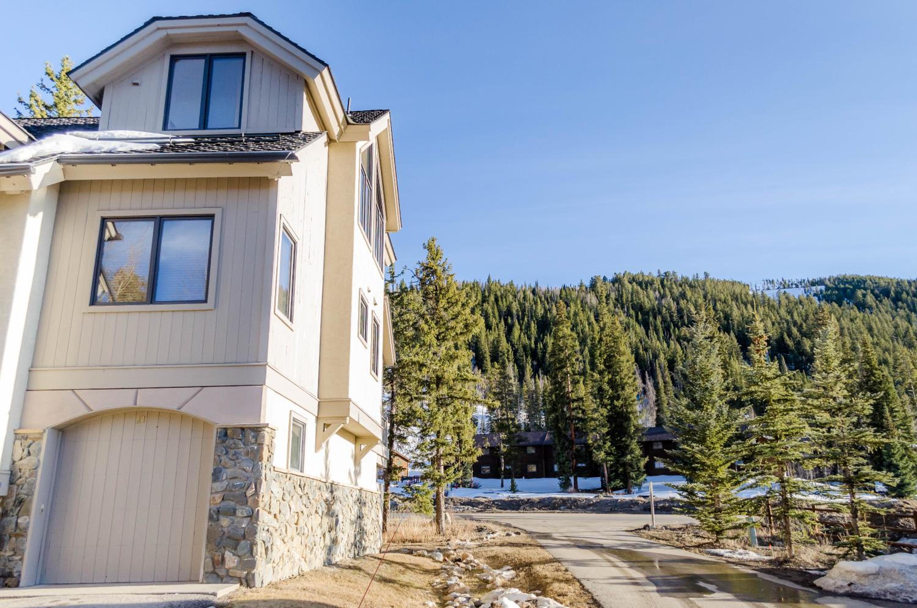Ironwood #2984 by Summit County Mountain Retreats