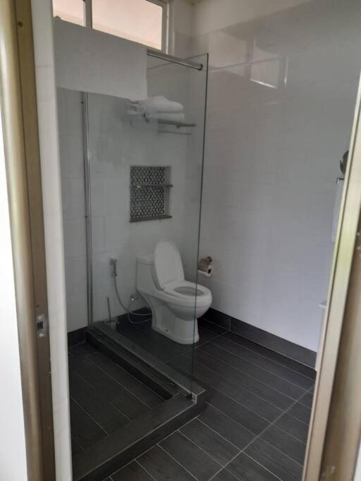 Bayview Villas - Sea Side Two Bedroom Apartment photo 5