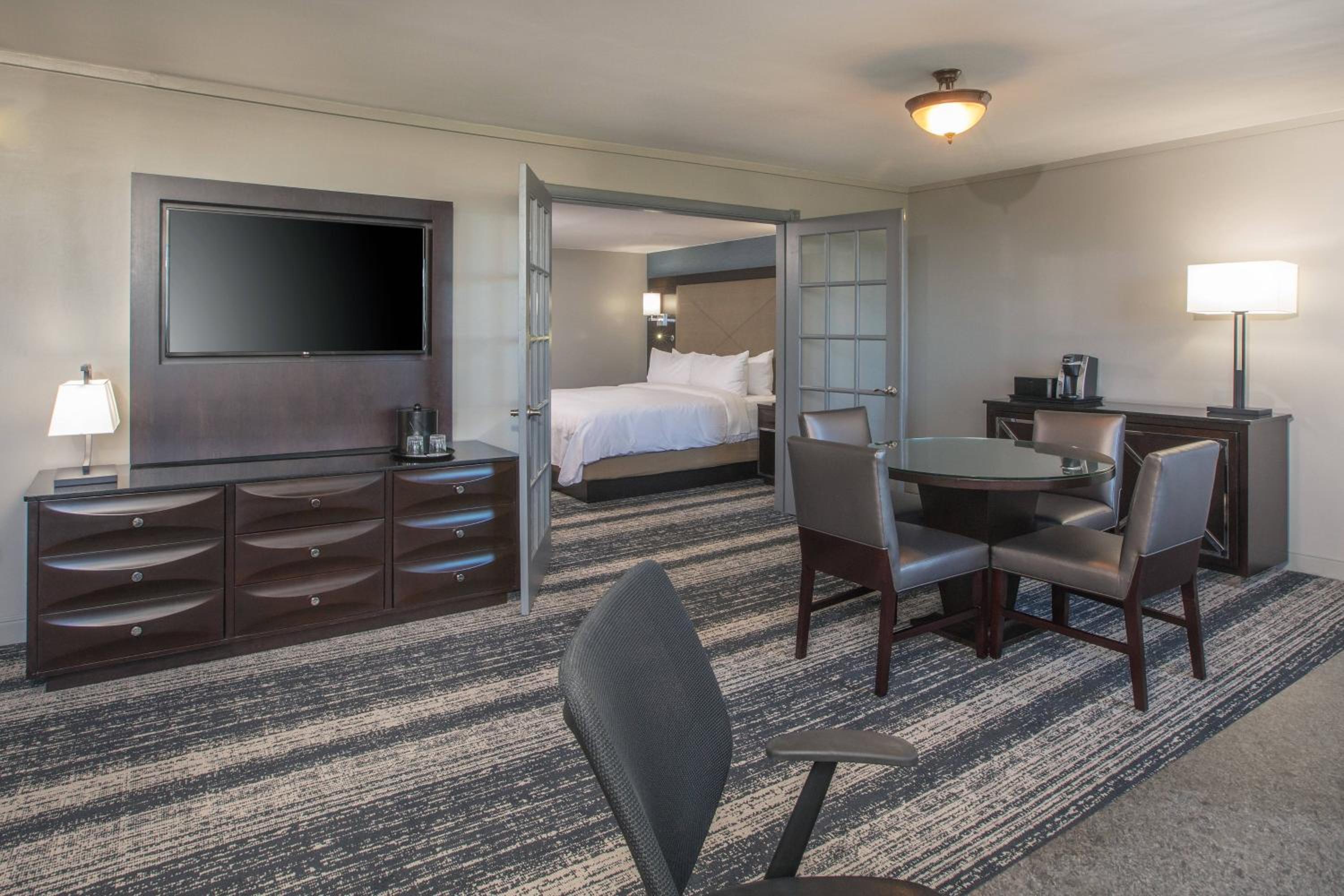 Burlington Vacations - Boston Marriott Burlington - Property Image 25
