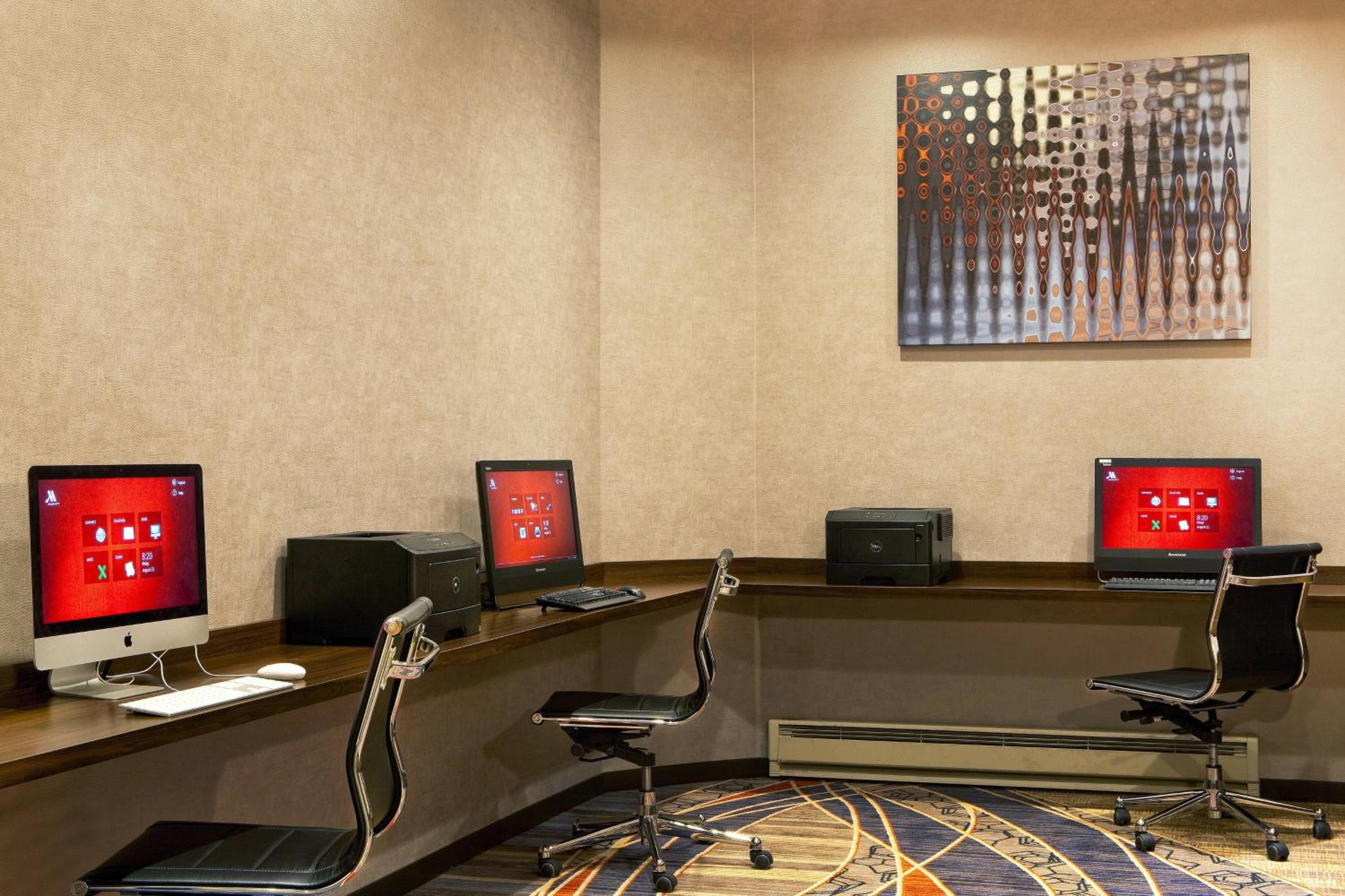 Burlington Vacations - Boston Marriott Burlington - Property Image 38
