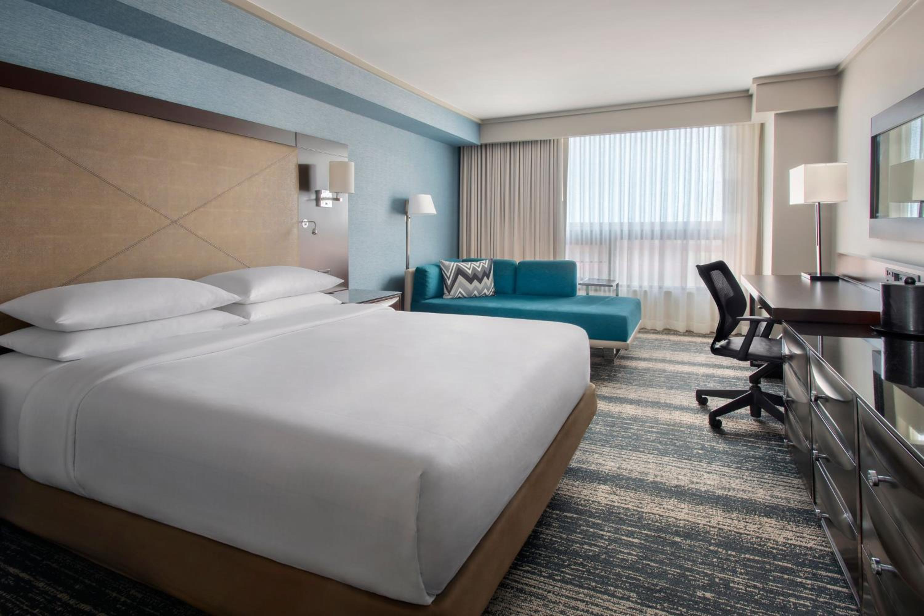 Burlington Vacations - Boston Marriott Burlington - Property Image 43