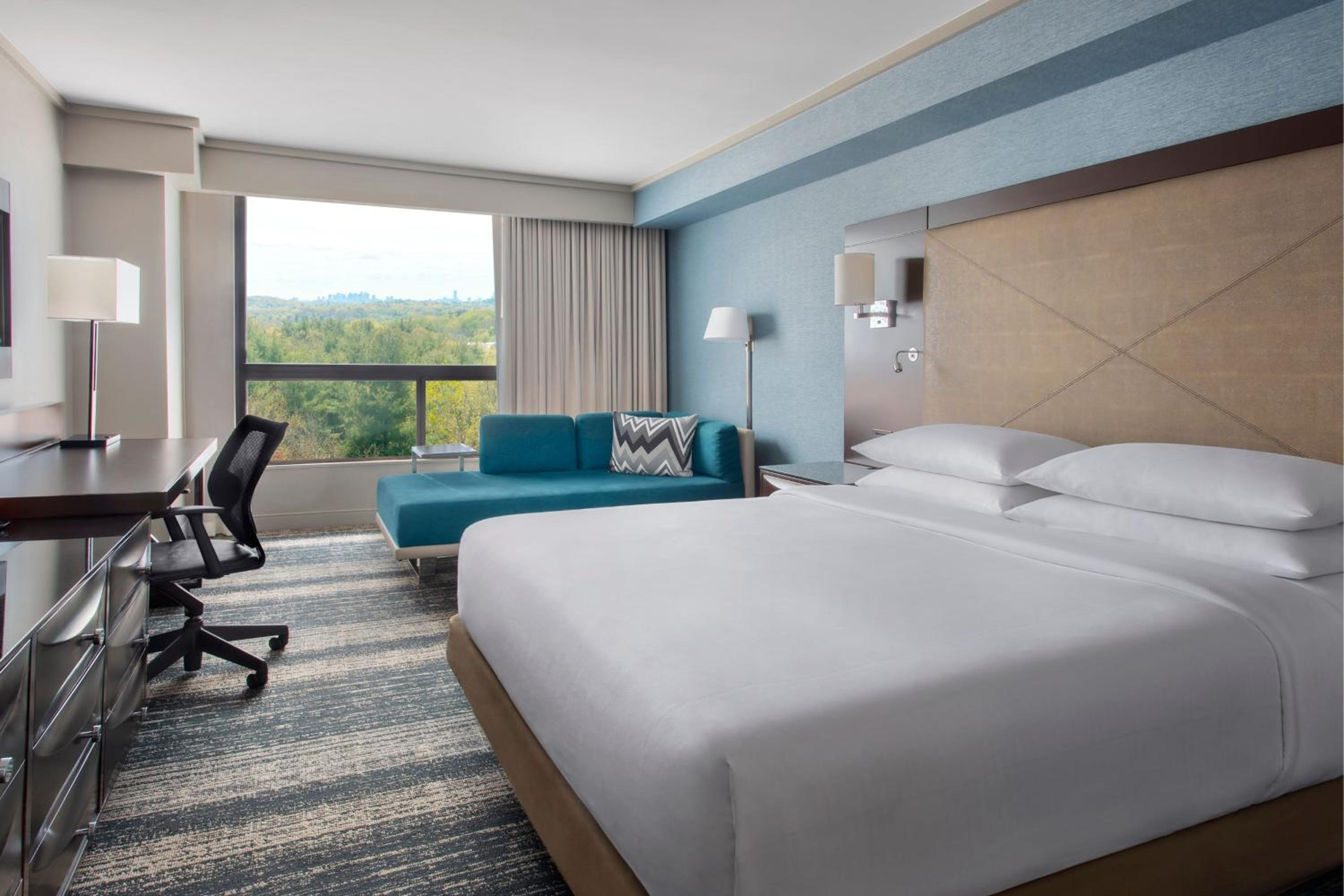 Burlington Vacations - Boston Marriott Burlington - Property Image 12