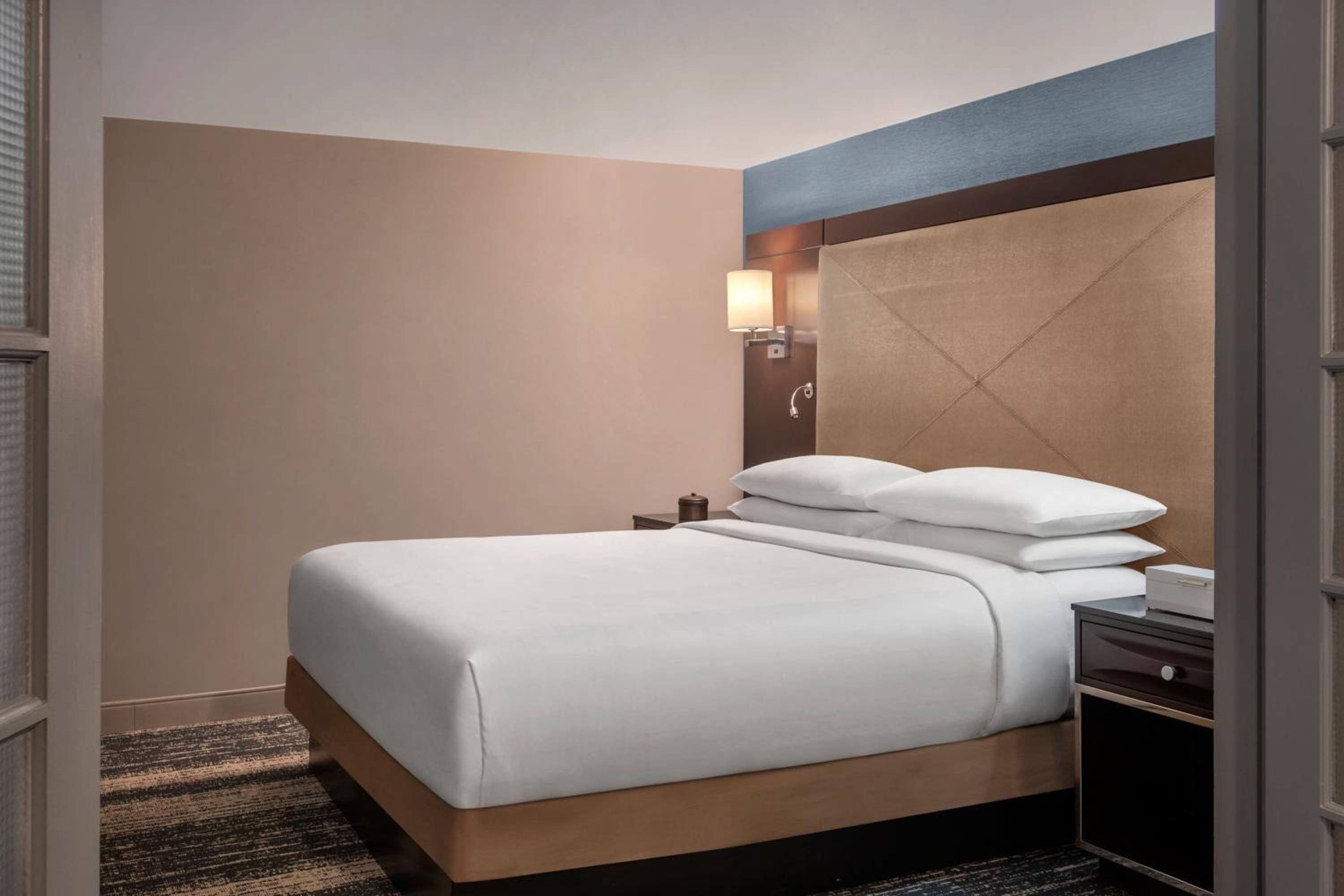 Burlington Vacations - Boston Marriott Burlington - Property Image 27