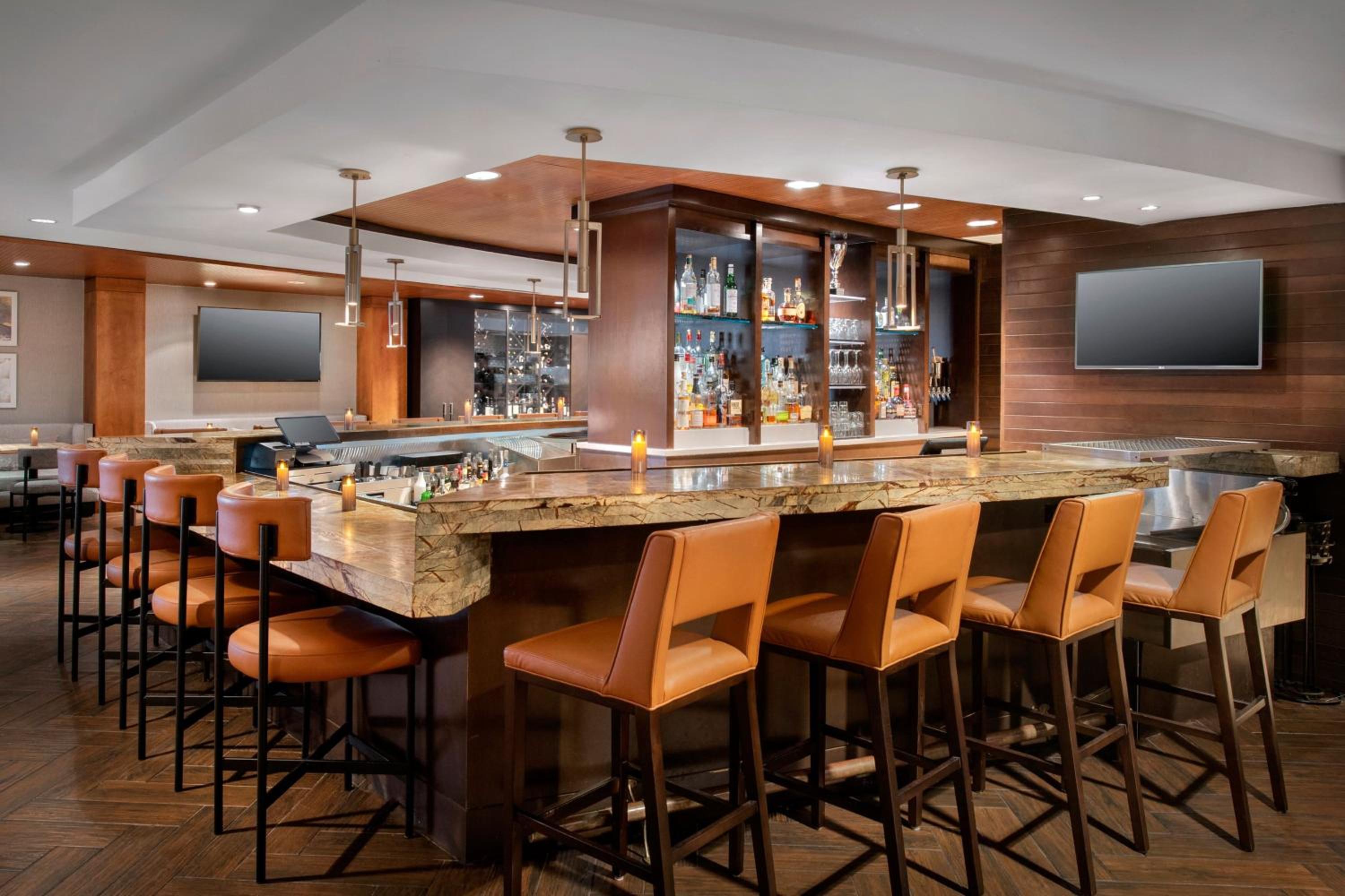 Burlington Vacations - Boston Marriott Burlington - Property Image 39