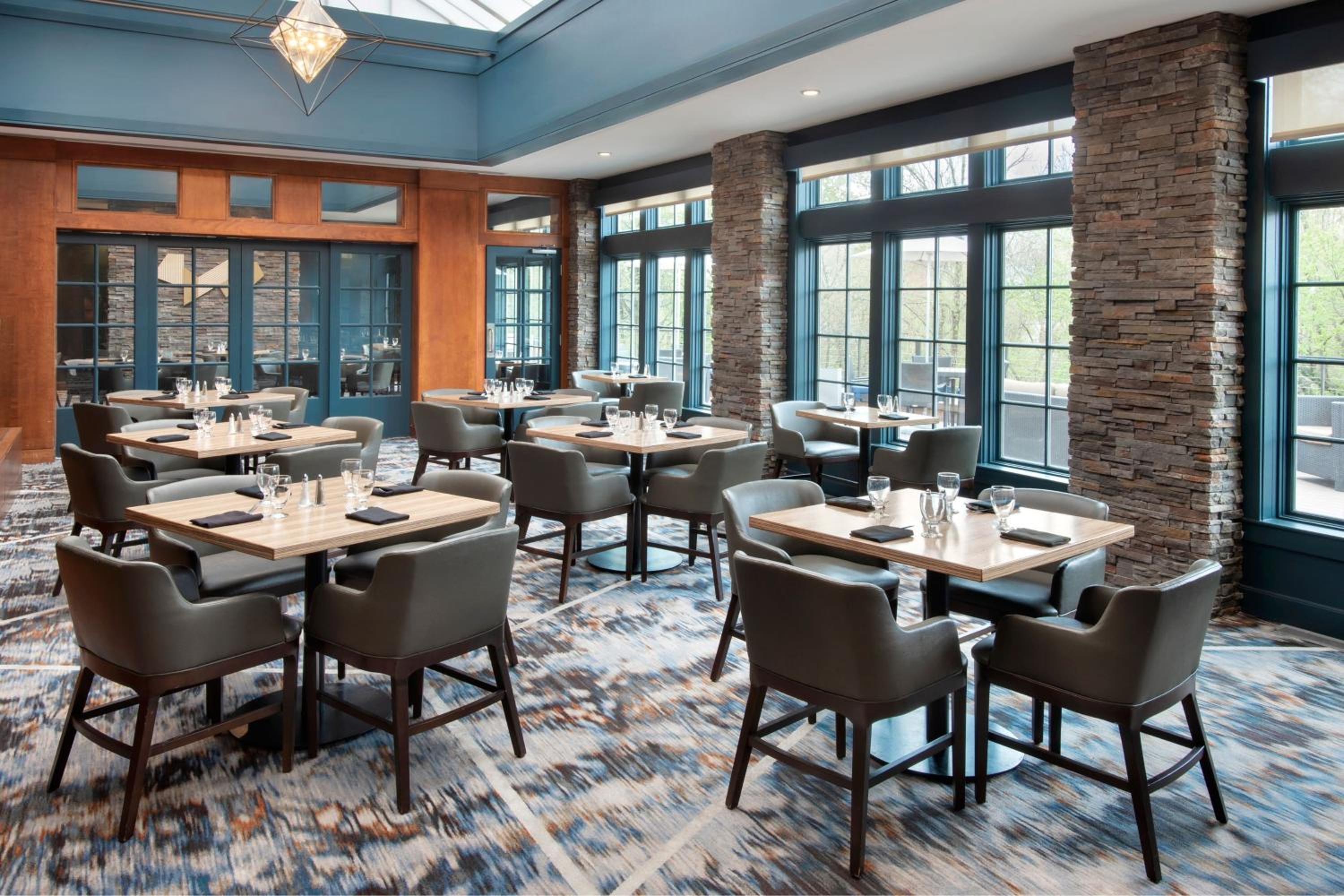 Burlington Vacations - Boston Marriott Burlington - Property Image 40