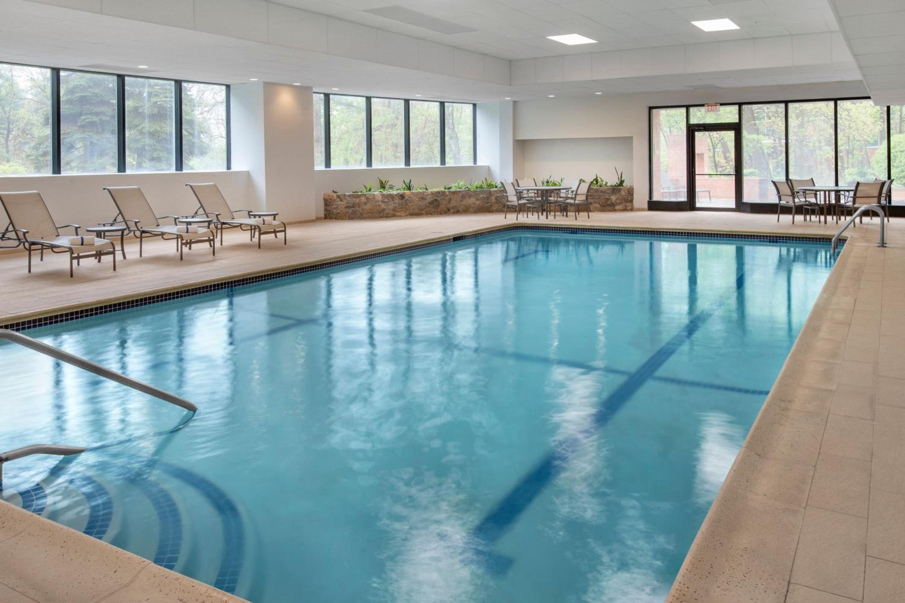 Burlington Vacations - Boston Marriott Burlington - Property Image 47