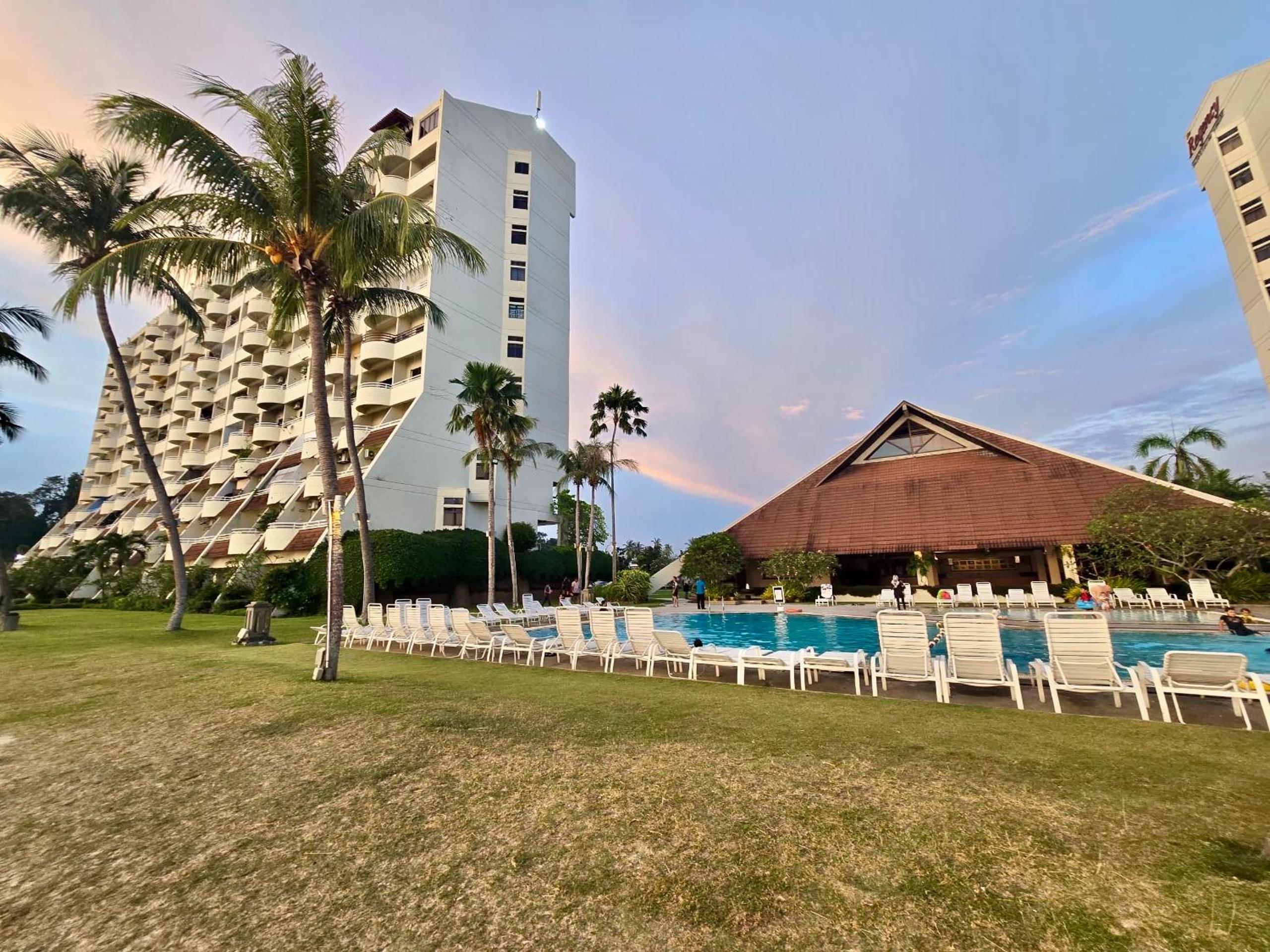 GOLDEN WAVE HOMESTAY 3BR The Regency Port Dikson photo 1