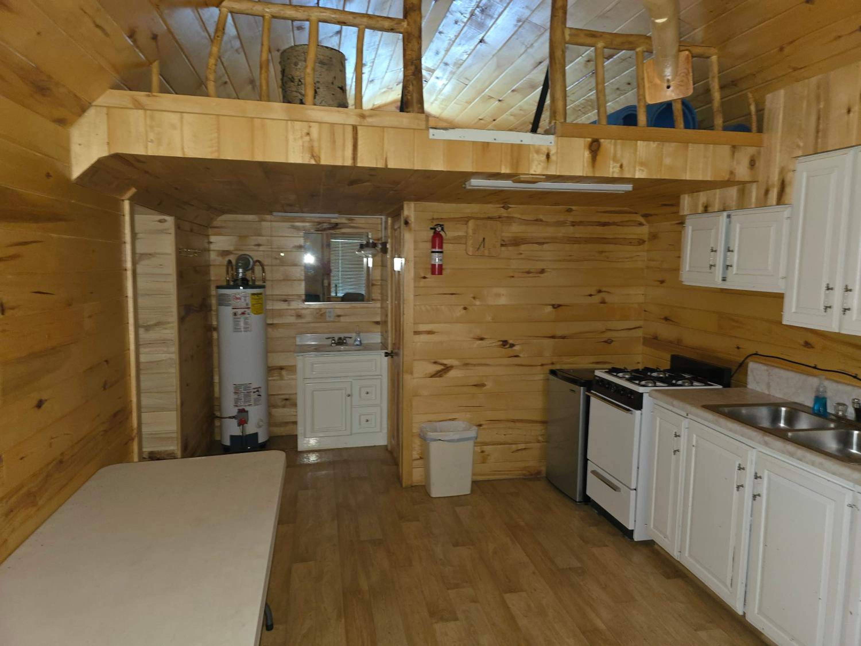 Lake log Cabin getaway view 4