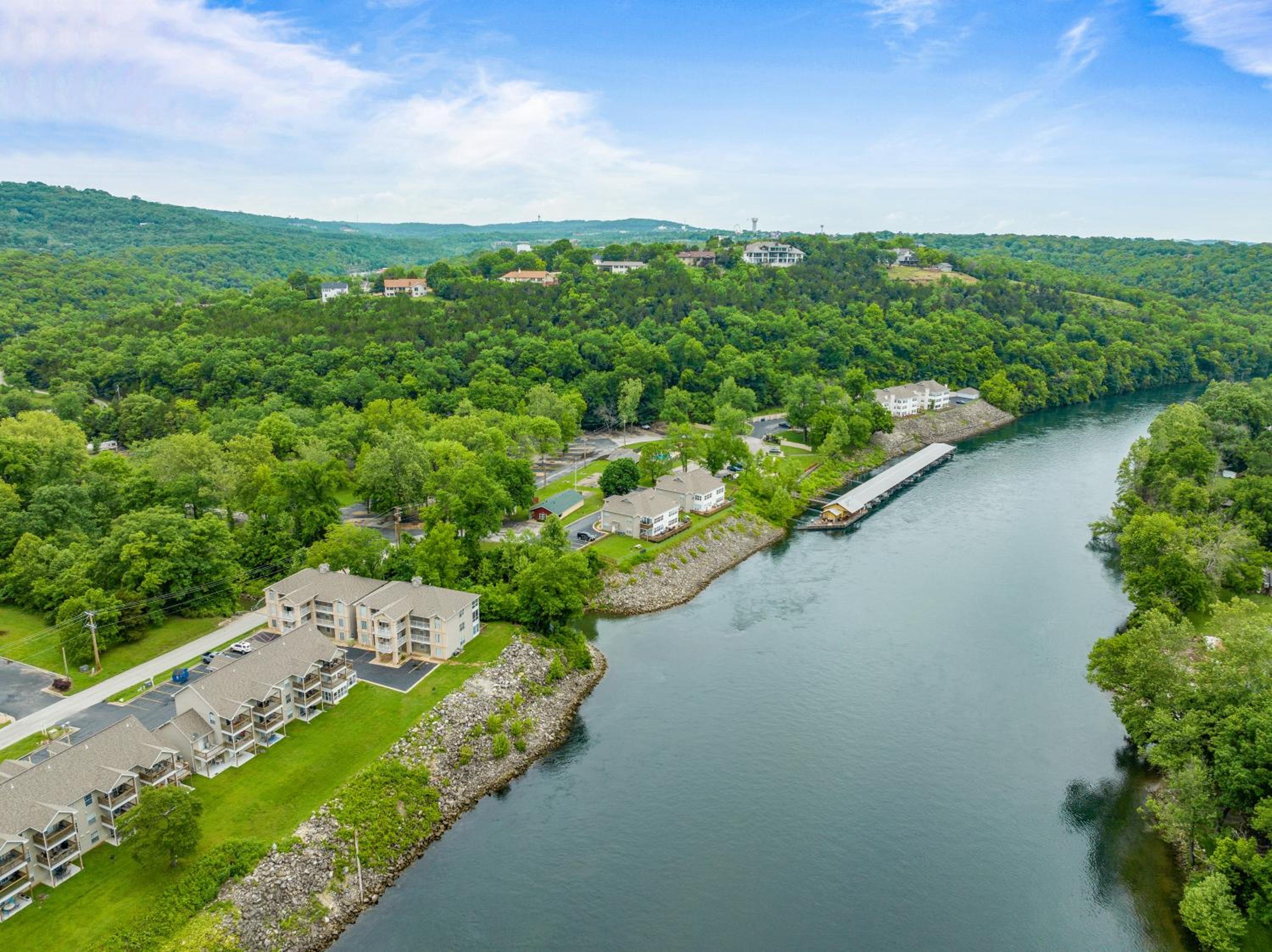 Fort Taneycomo Condo