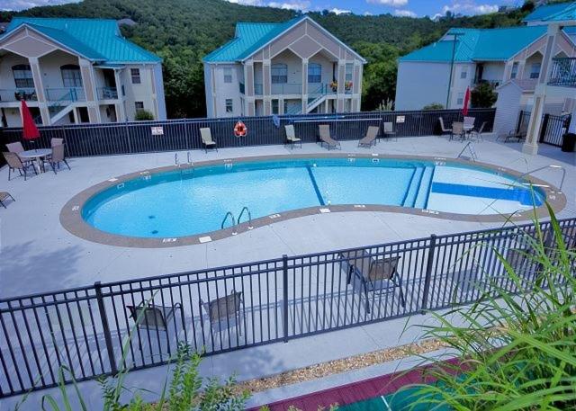 Dog-Friendly Quiet Cove Condo view 4