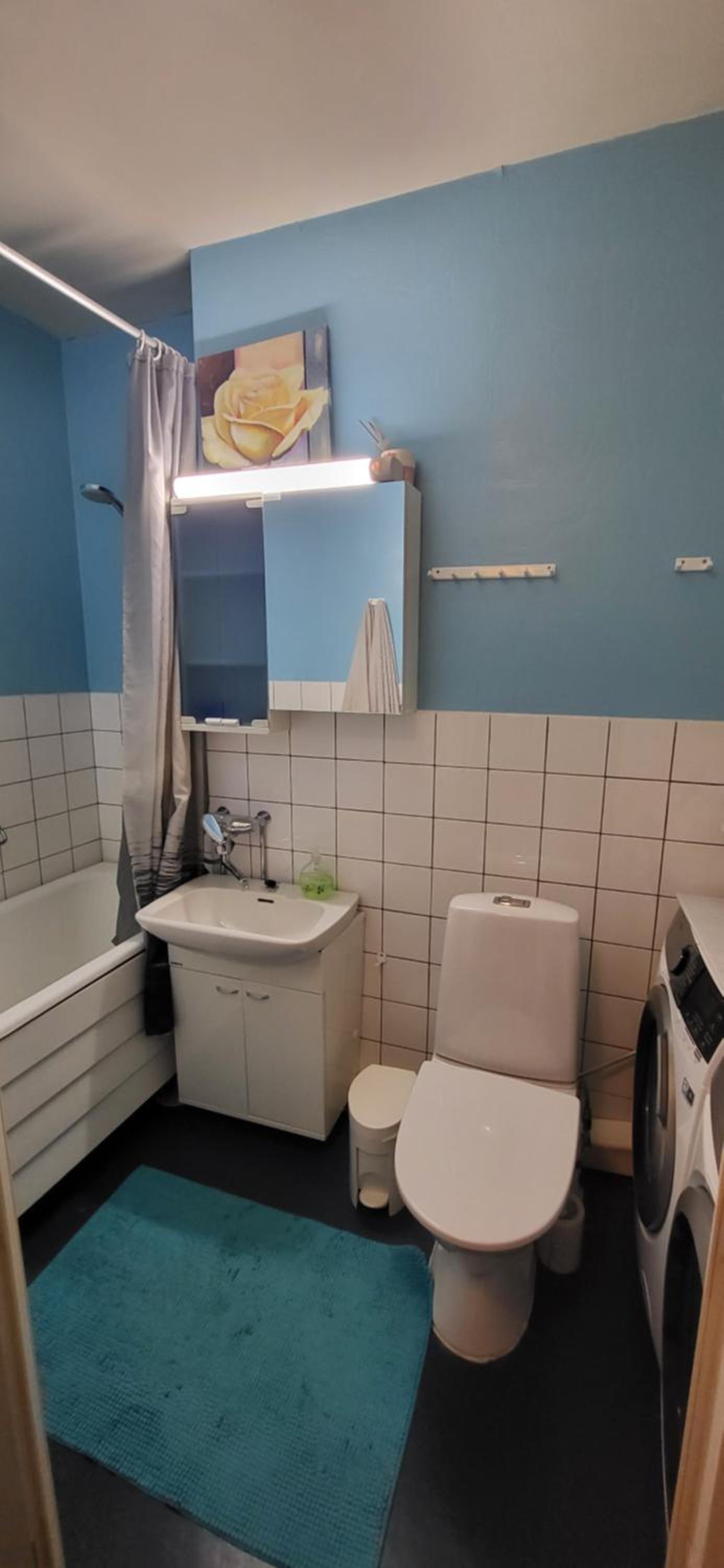 Cosy Big 2 room kitchen bathtub parking big TV view 2