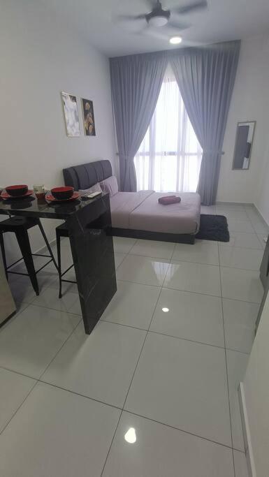 Sky Trees 4 Guests High Floor Nflix HBO Disney Garden View A1801