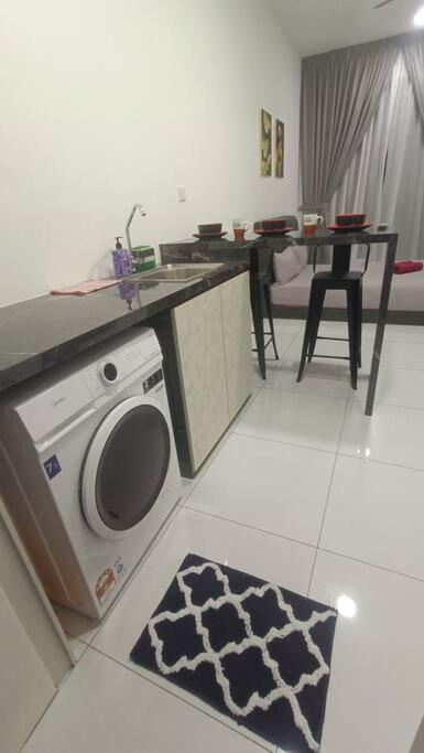 Sky Trees 4 Guests High Floor Nflix HBO Disney Garden View A1801