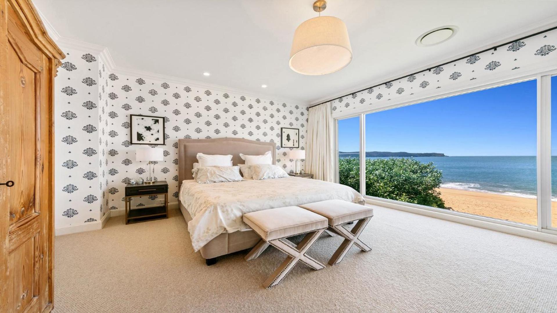 PIHI Beachfront , Pearl Beach, 5beds, 5 bathrooms