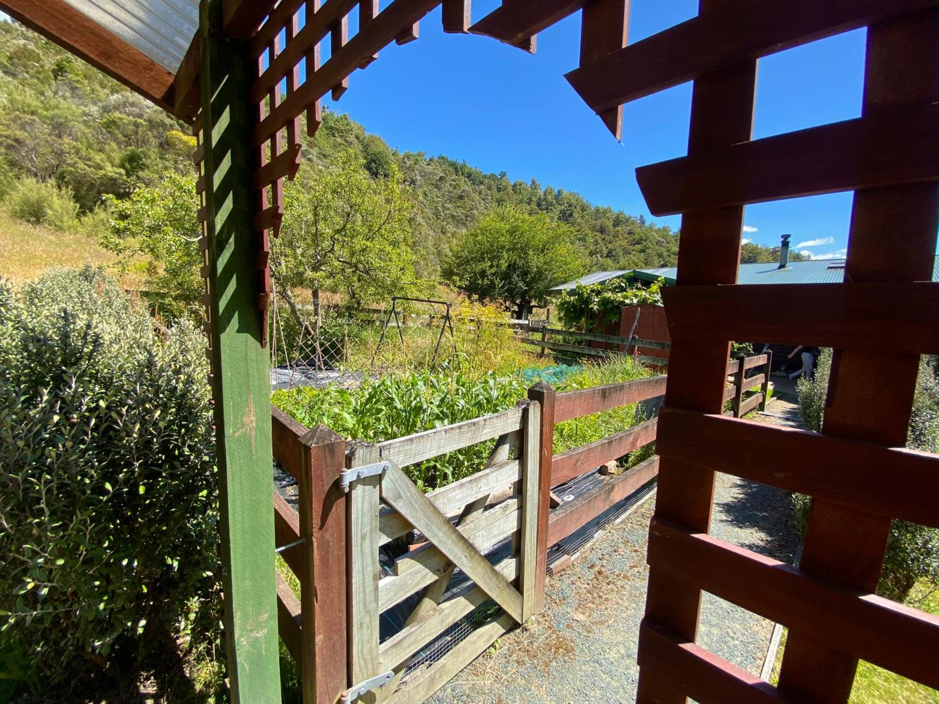 Kahurangi Cottage Wilderness Retreat view 2