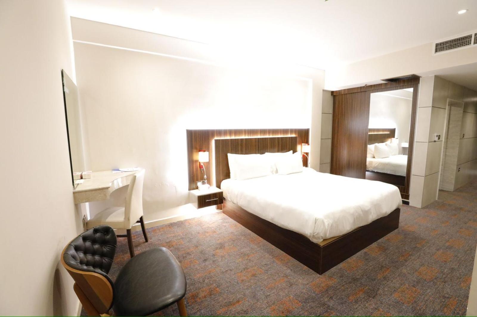 Zamzam Hotel 2 view 2
