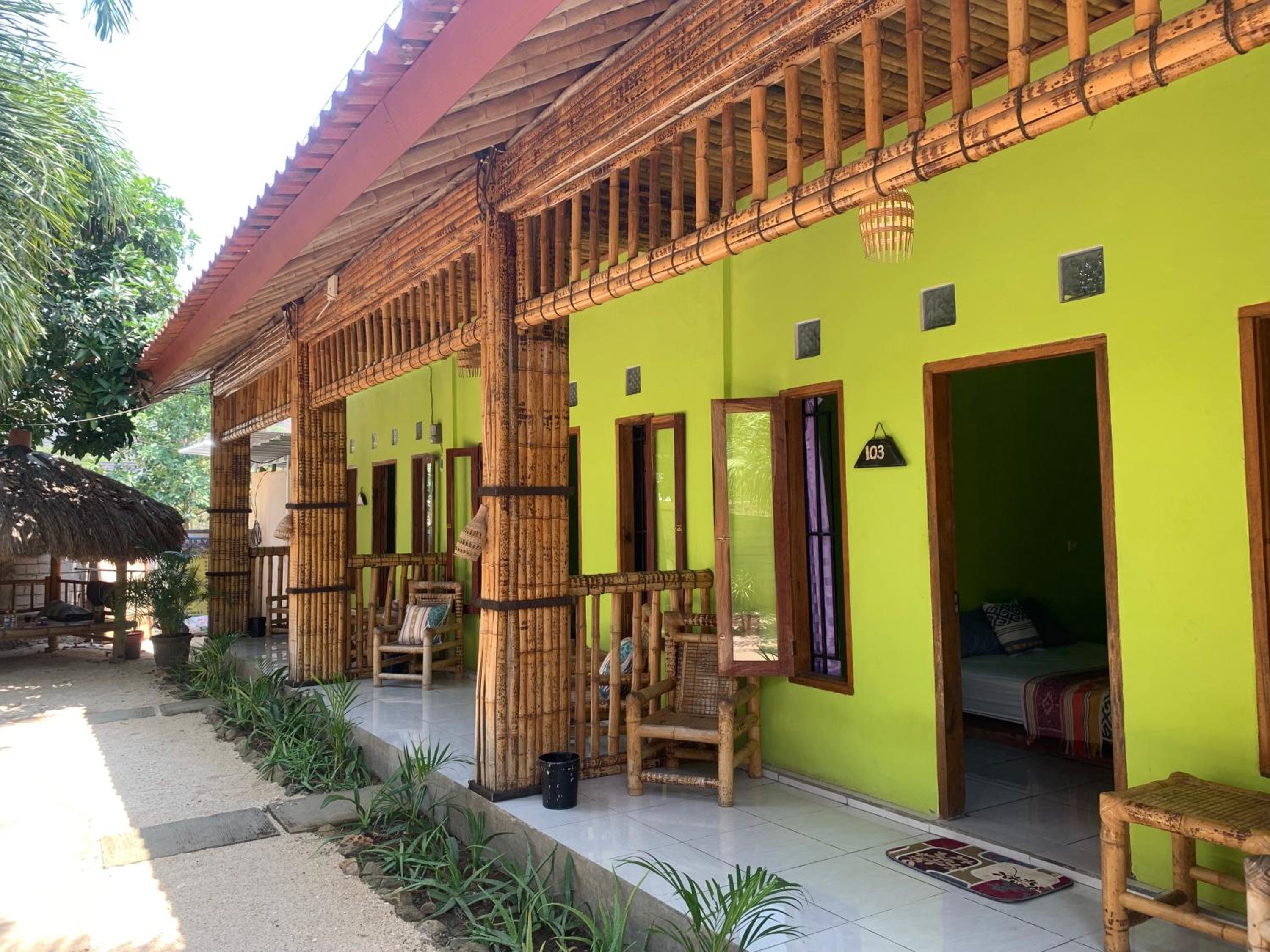 Anjani Surf & Yoga Lodge view 2