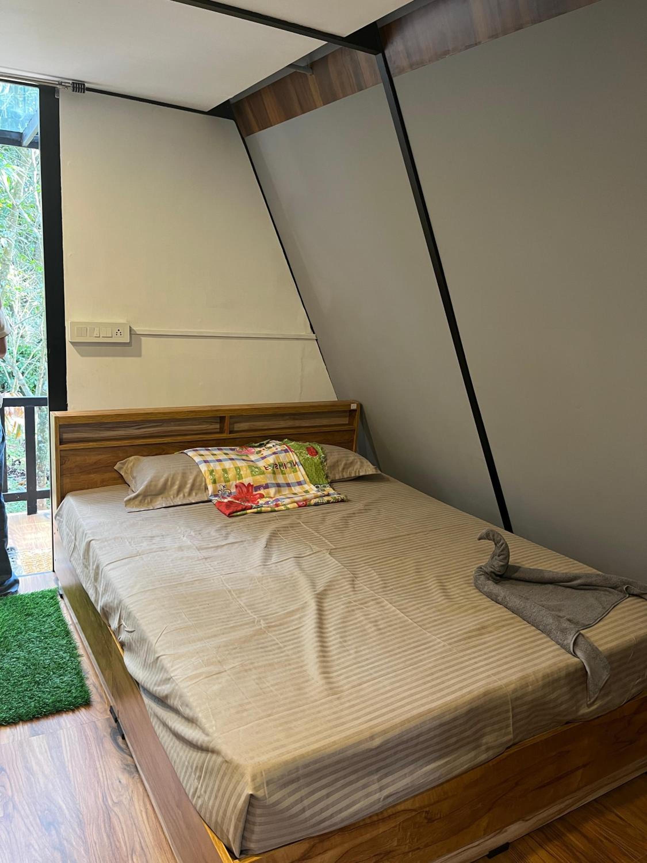HOLIDAYNEST Chennalode