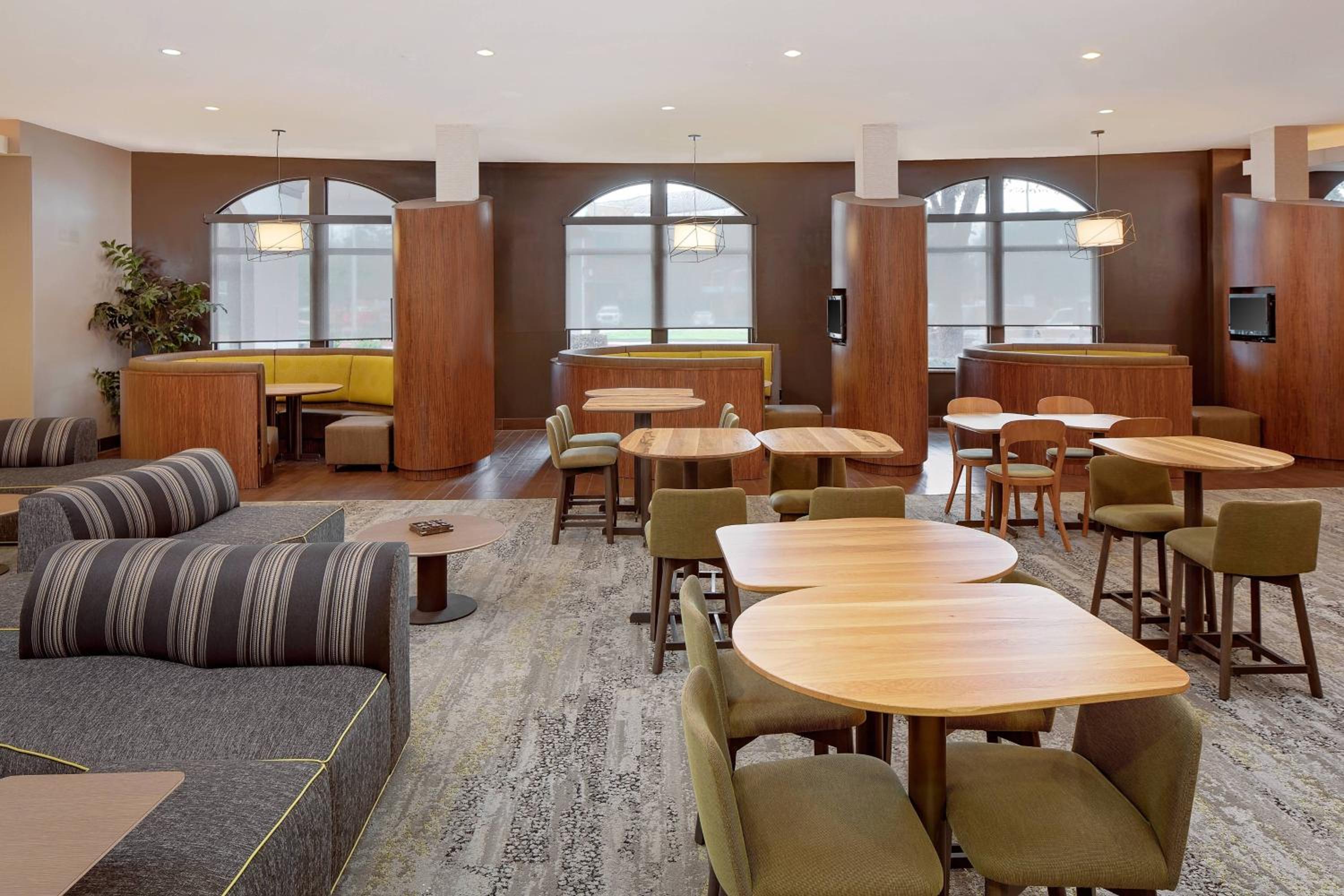 Houma Vacations - Courtyard by Marriott Houma - Property Image 7