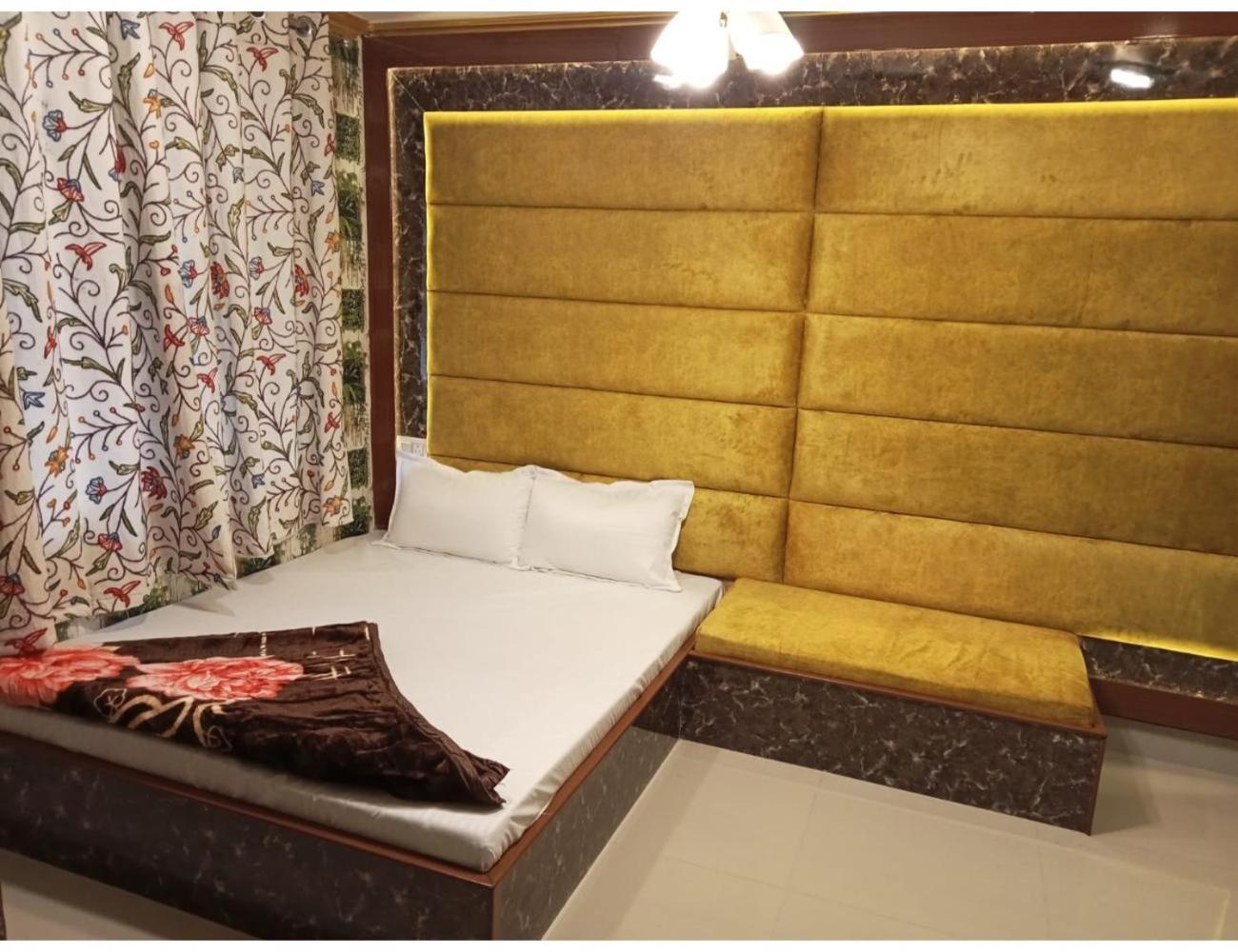 HOTEL ROOMA Srinagar