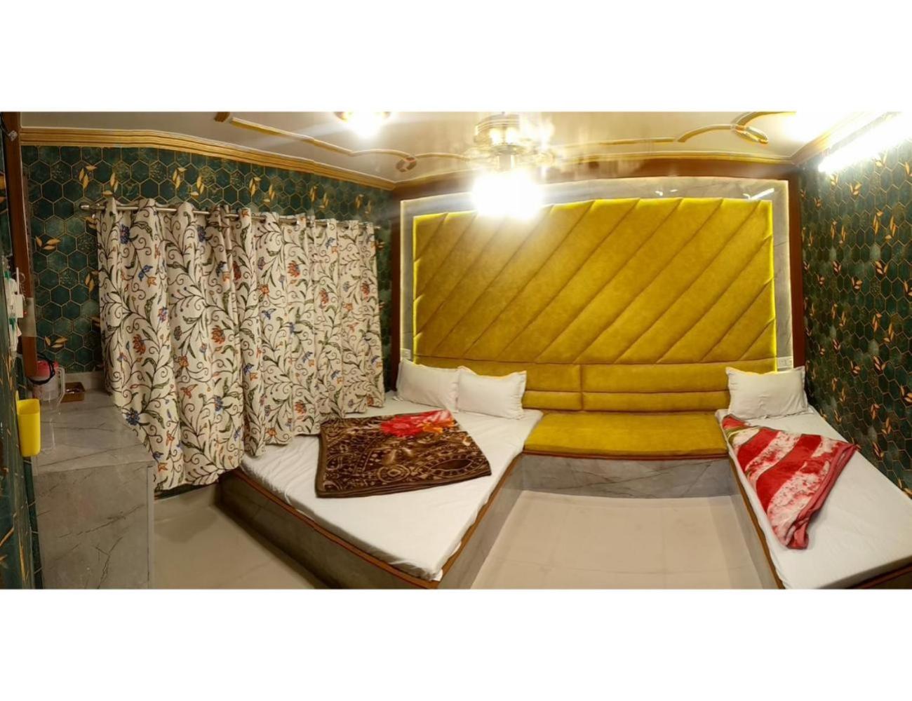 HOTEL ROOMA Srinagar