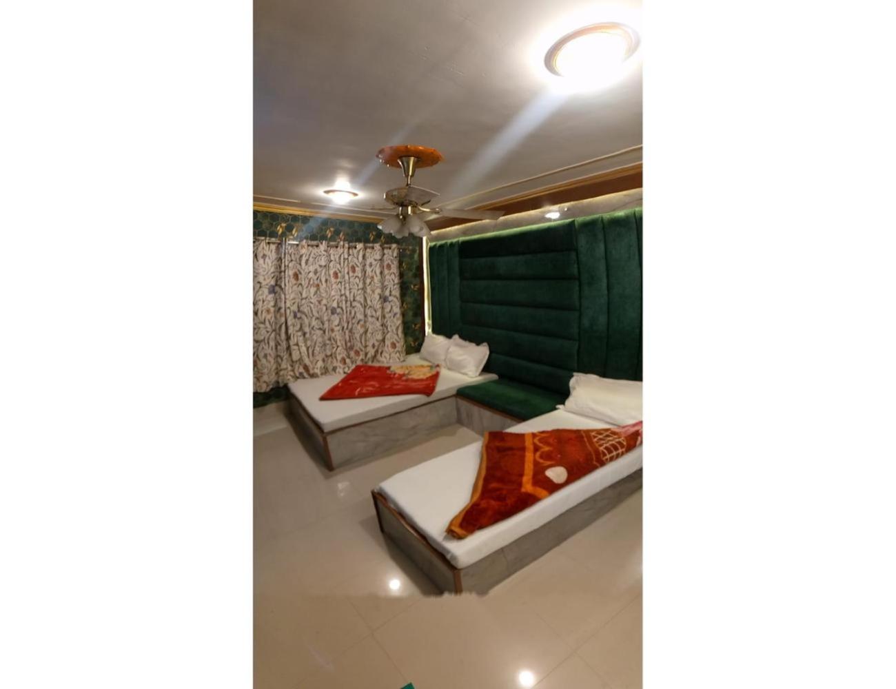 HOTEL ROOMA Srinagar