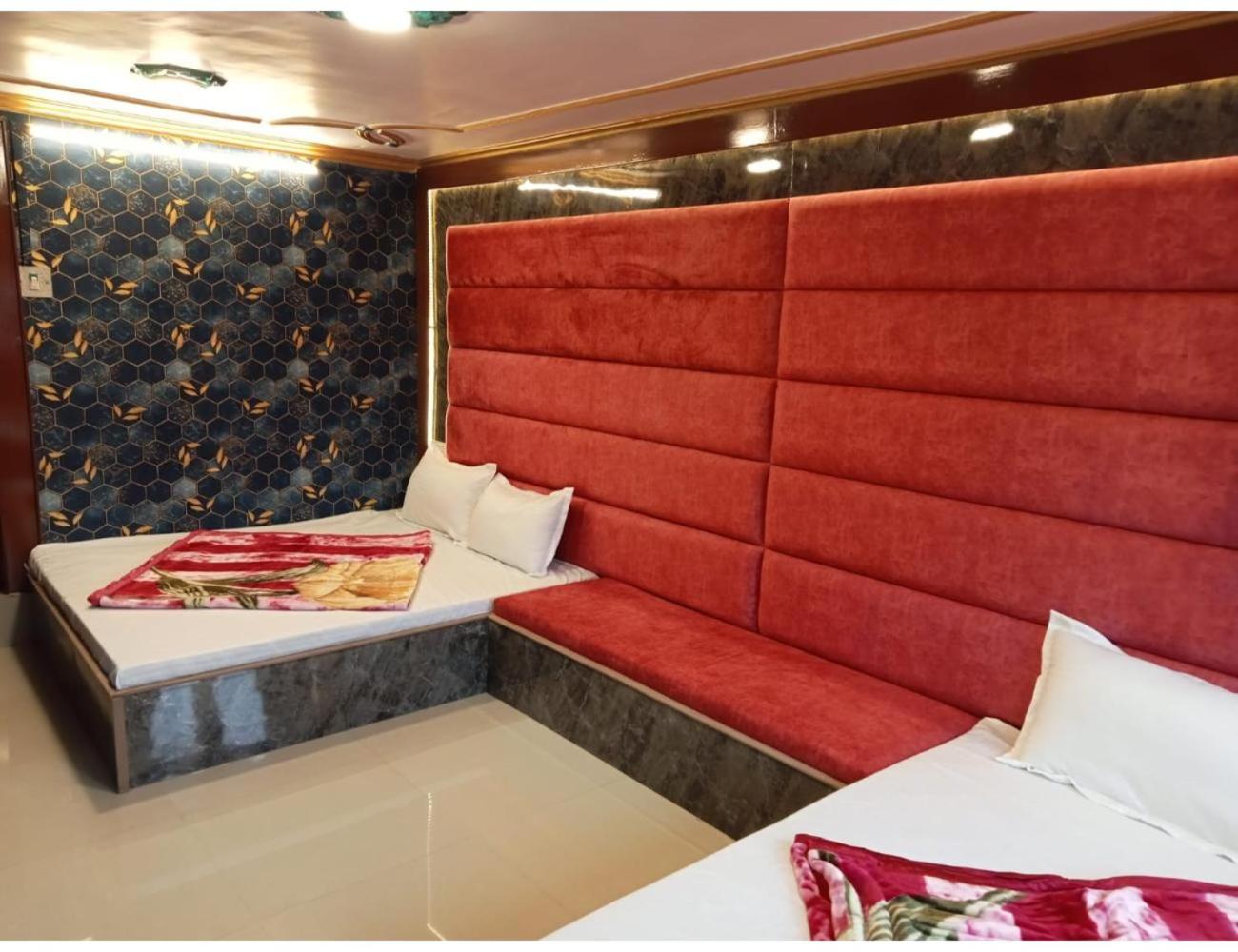 HOTEL ROOMA Srinagar