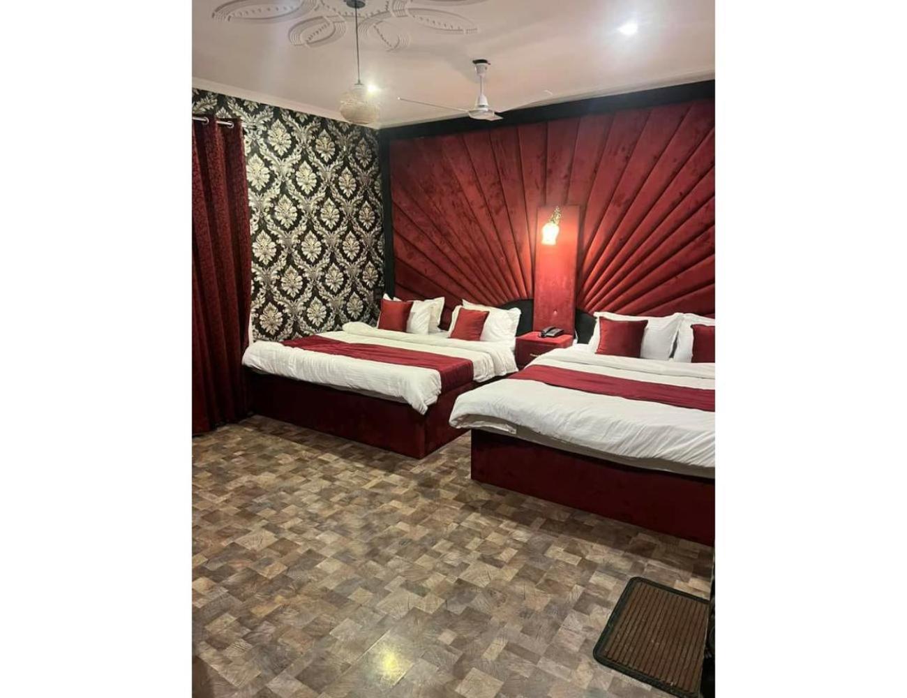 HOTEL ROOMA Srinagar