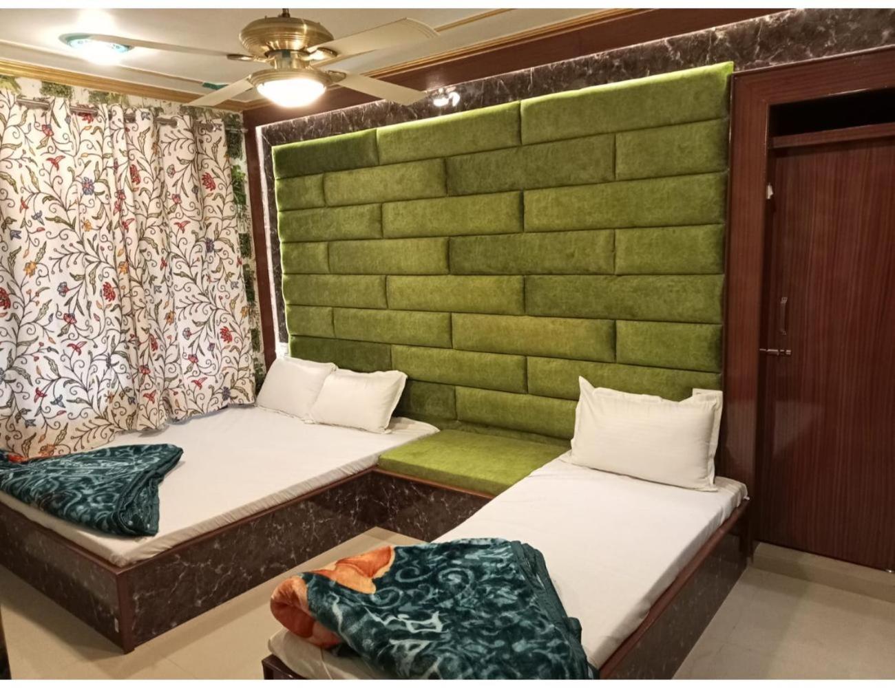 HOTEL ROOMA Srinagar