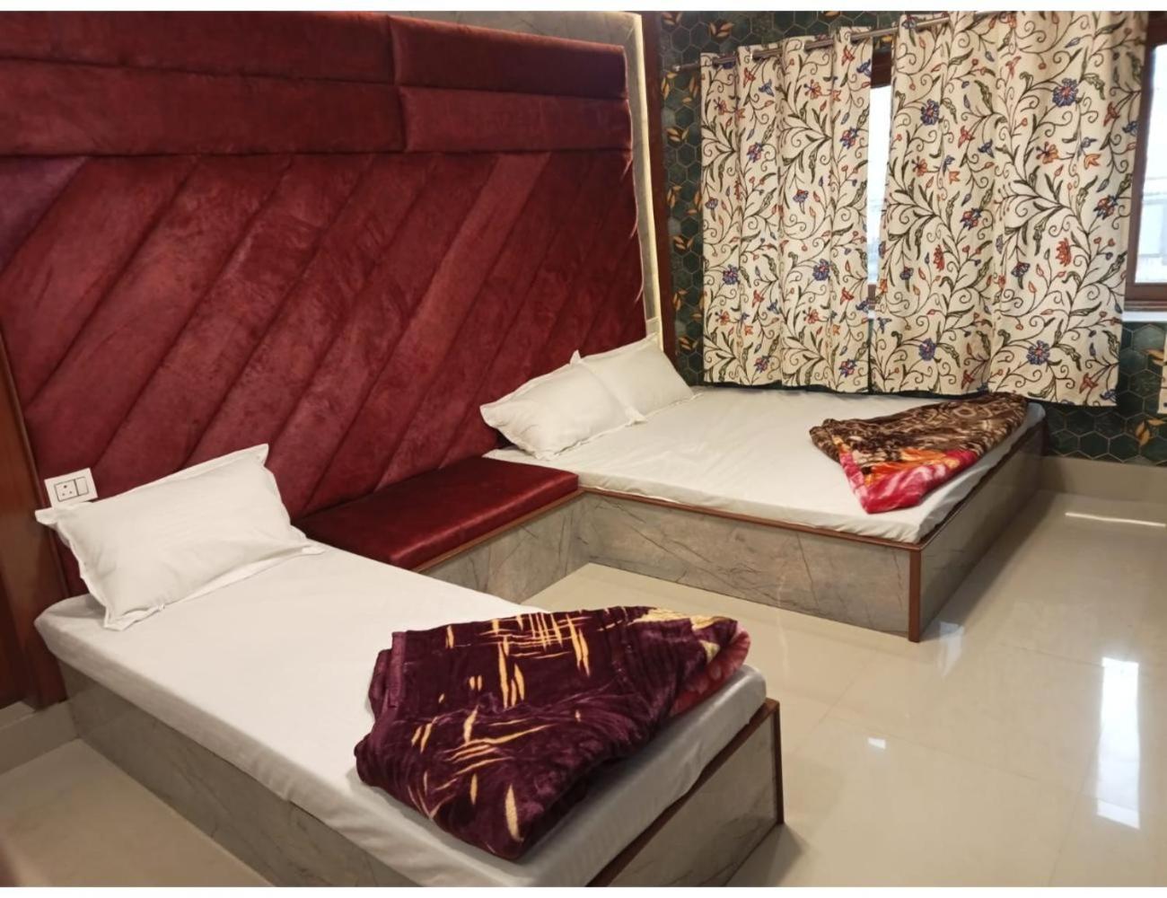 HOTEL ROOMA Srinagar