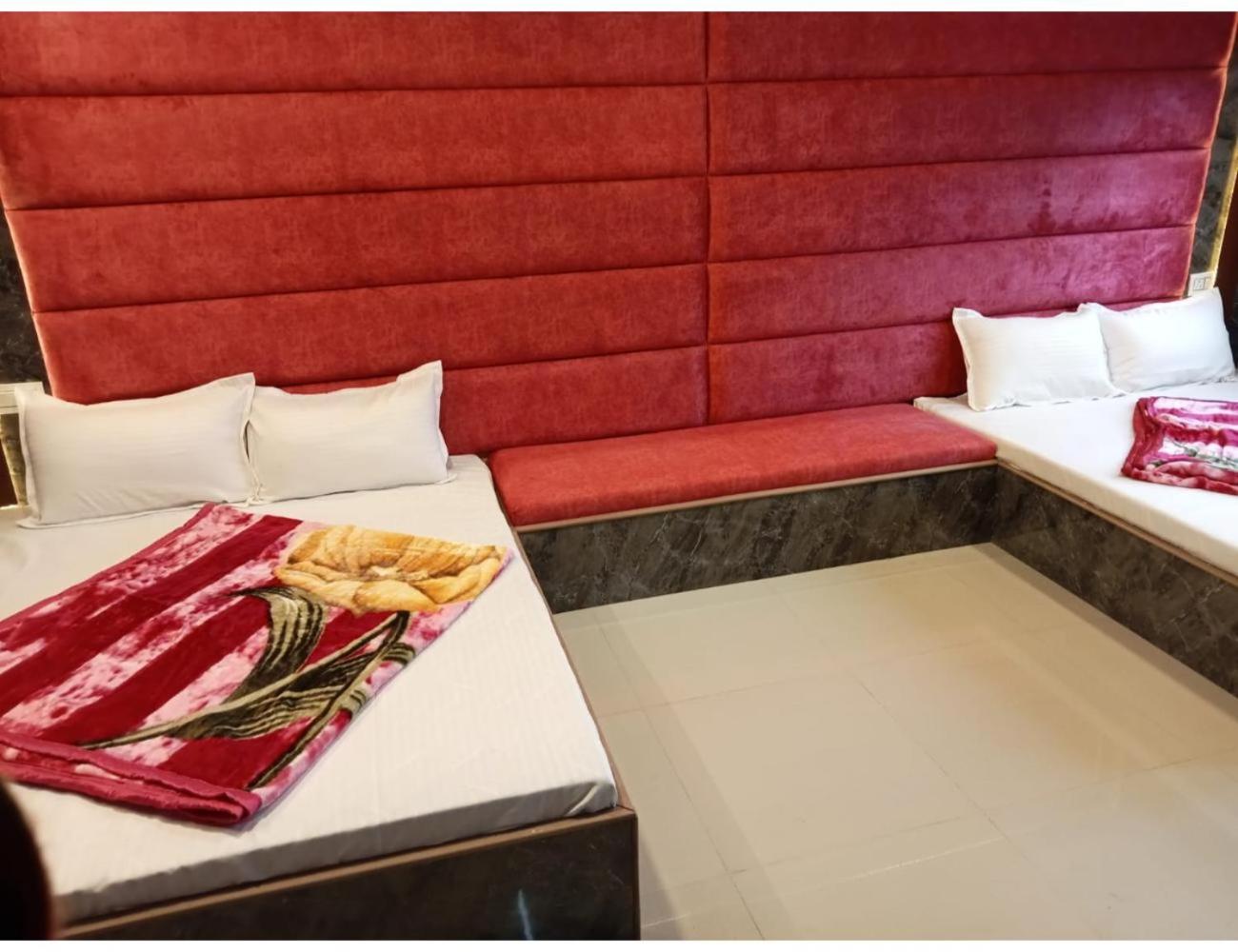 HOTEL ROOMA Srinagar