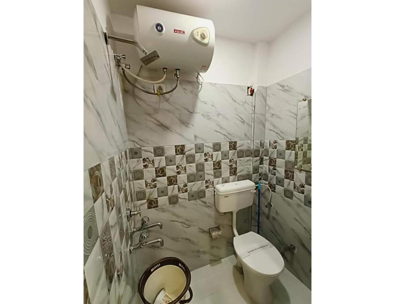 HOTEL ROOMA Srinagar
