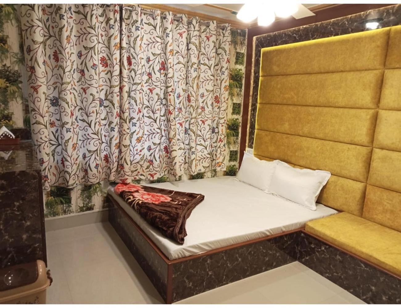 HOTEL ROOMA Srinagar