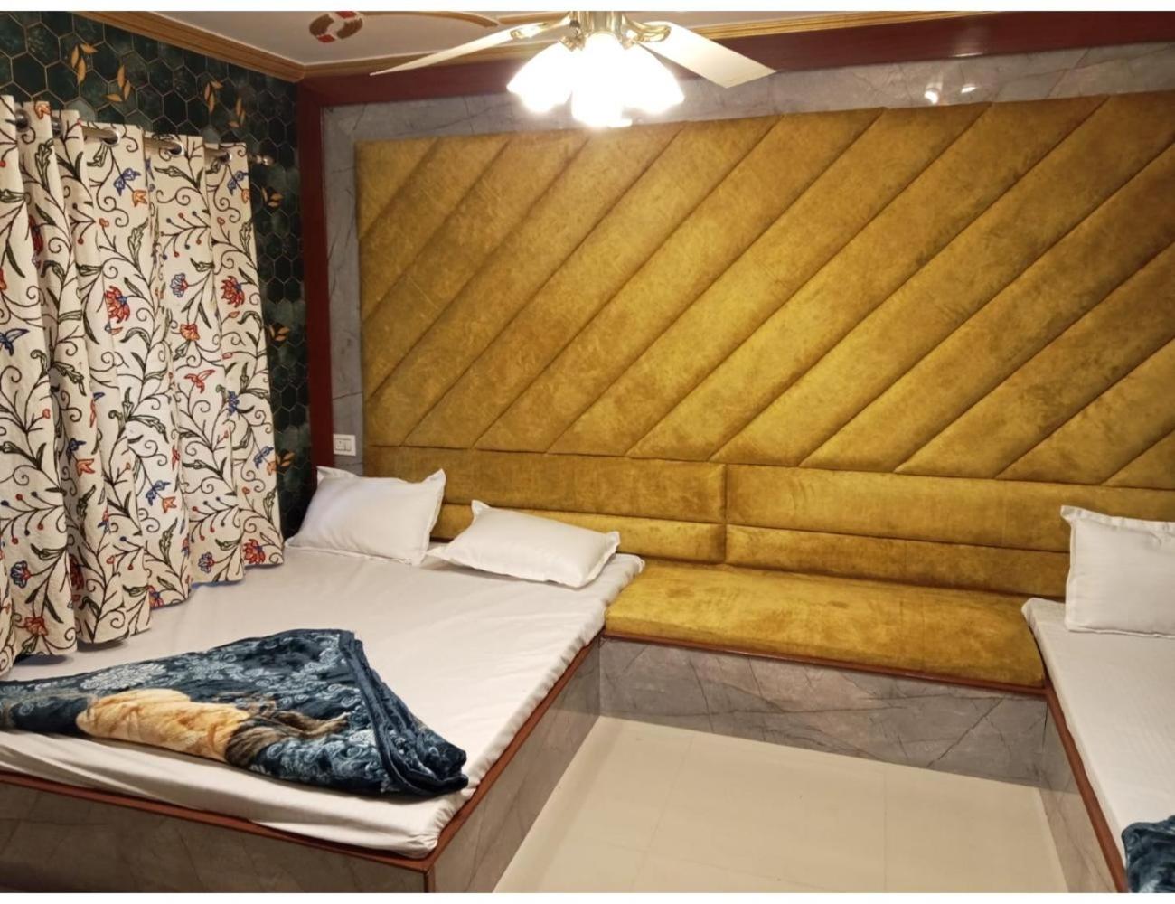 HOTEL ROOMA Srinagar