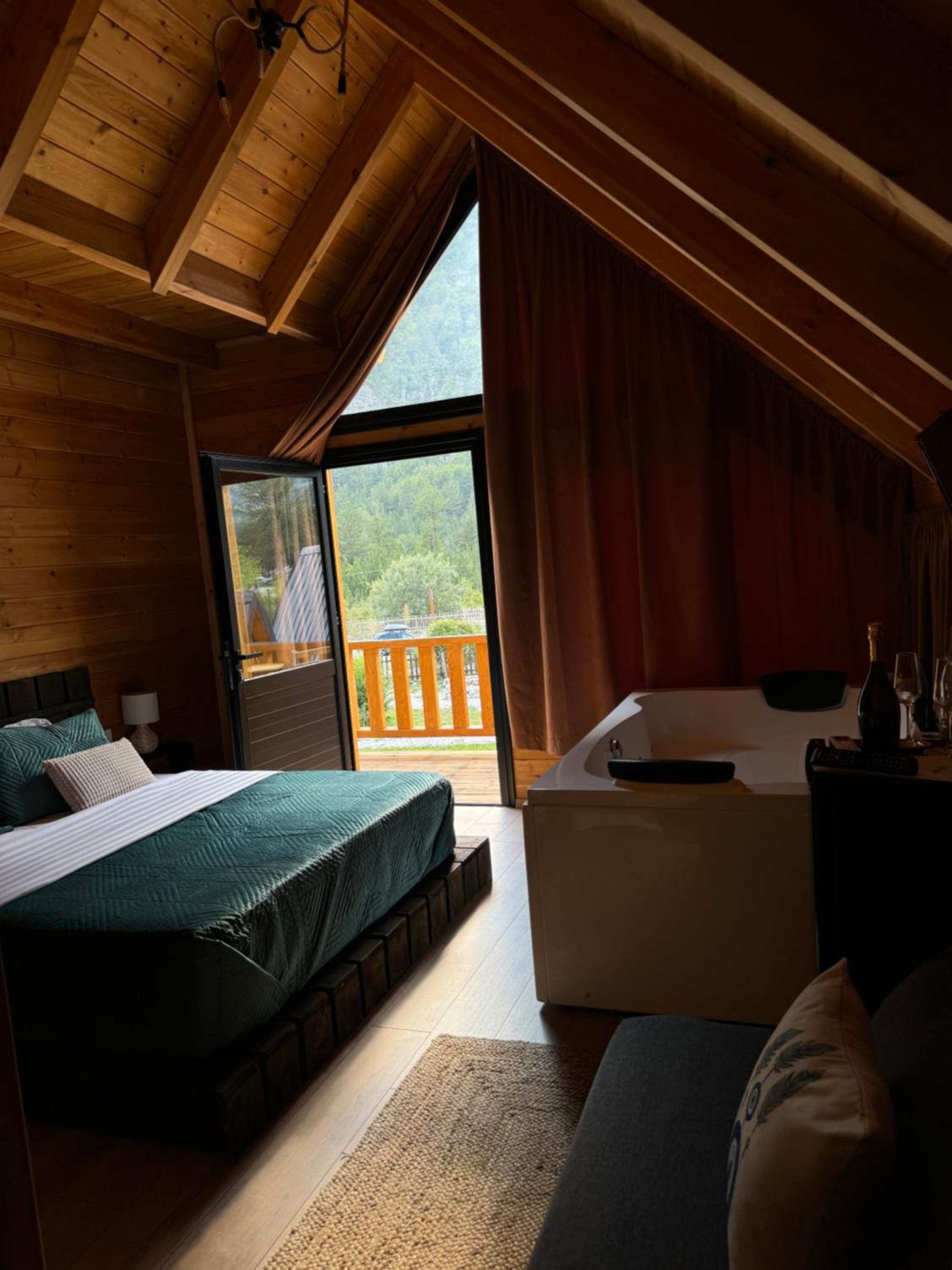 Thethi Villas