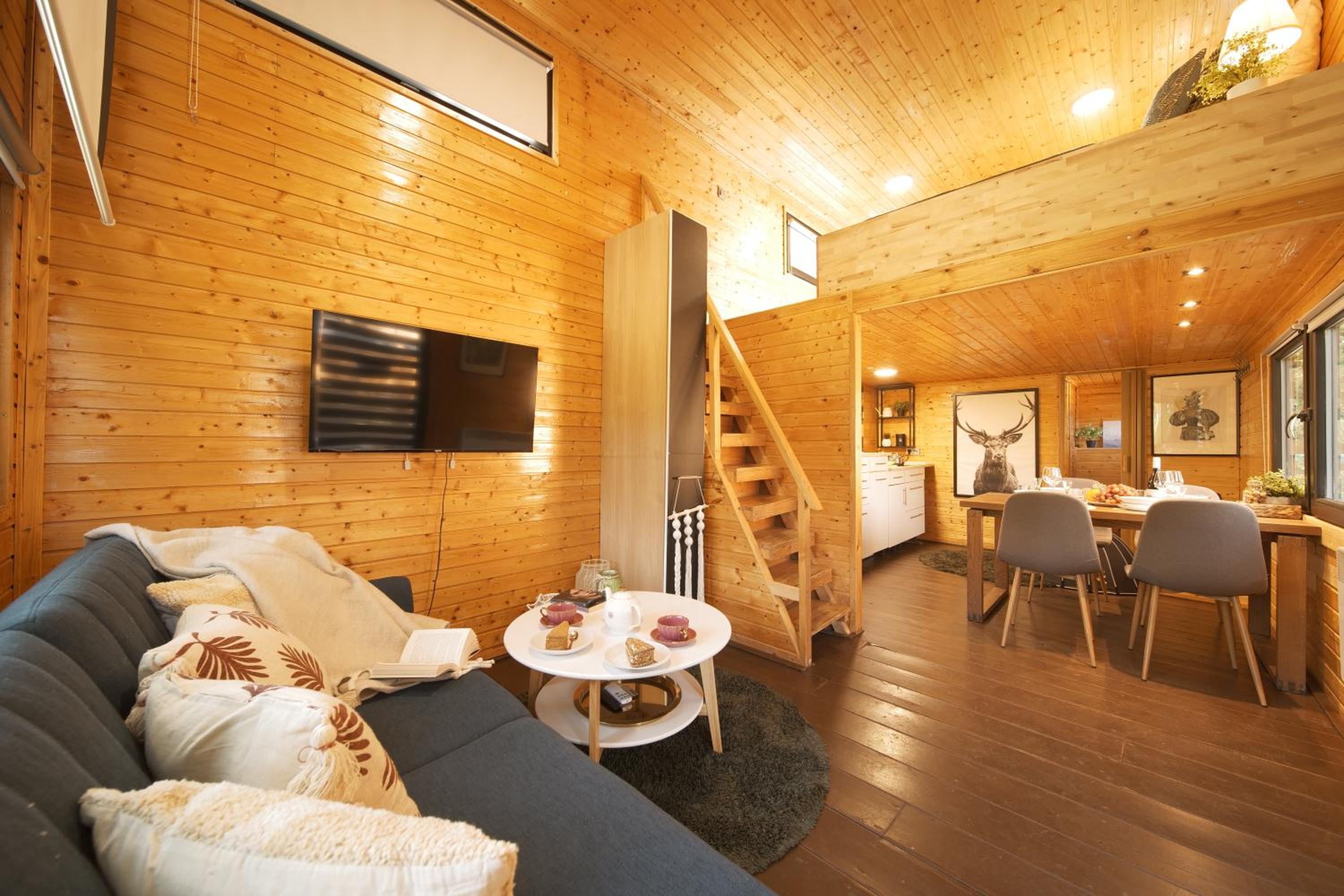 Cozy Tiny House with Summer Whirlpool by WagnerStays