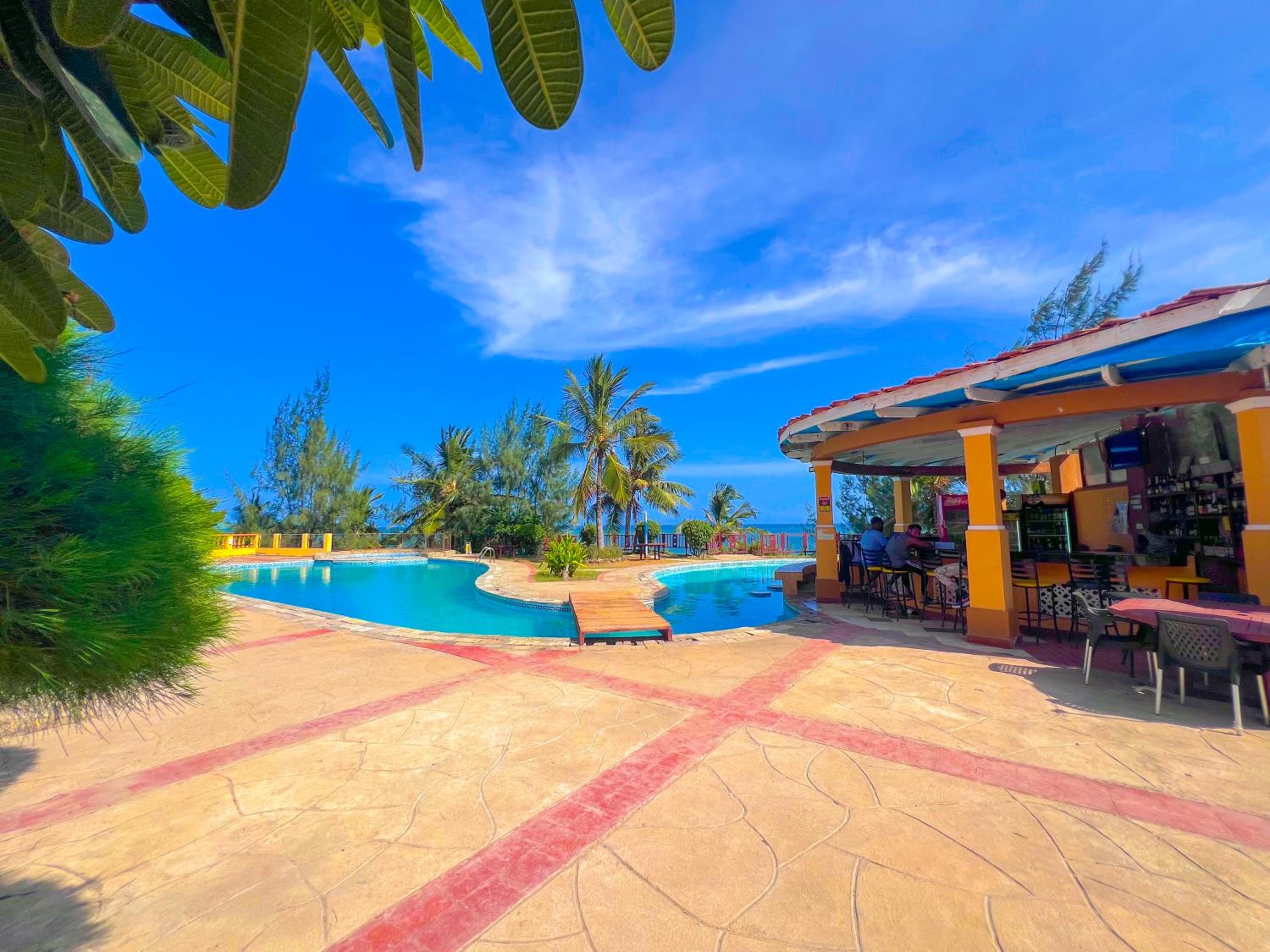 Raha Breeze Beachfront Apartment Shanzu Mombasa