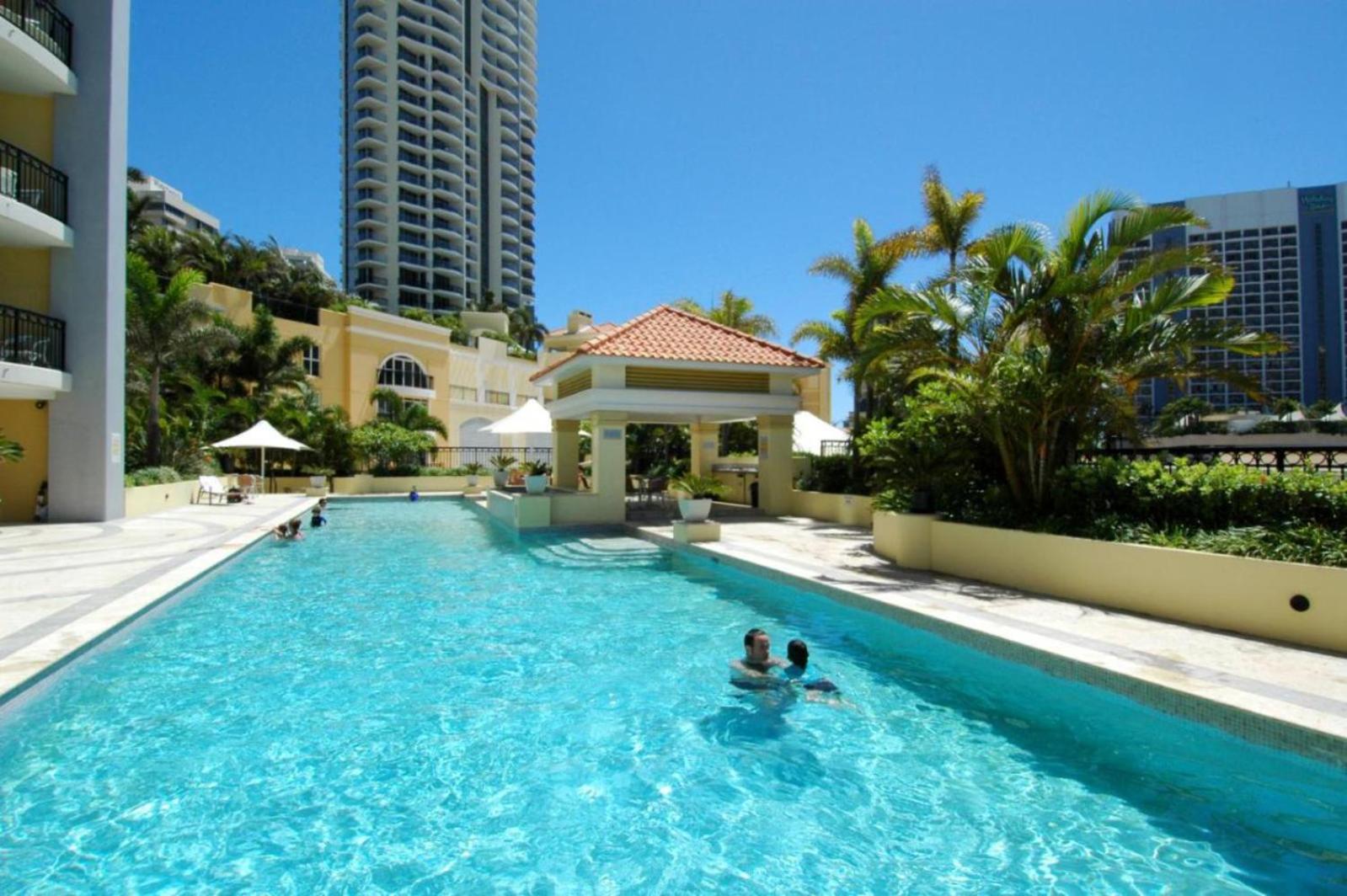 Tropical Luxurious Retreat
