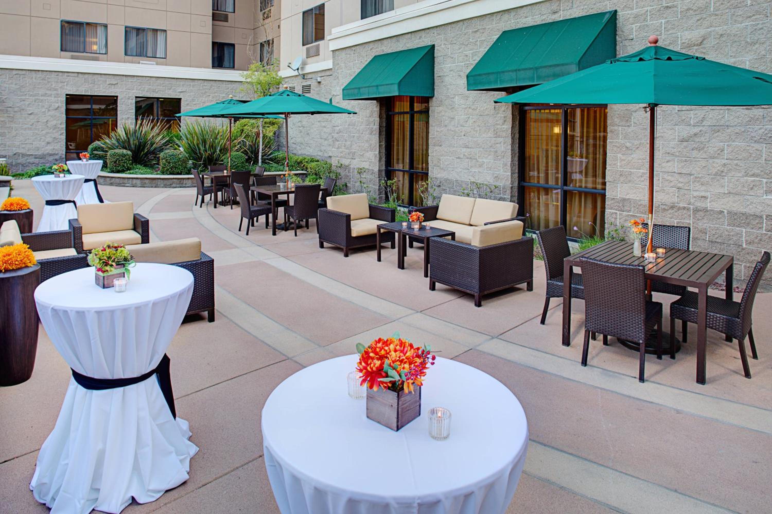 Hotel Courtyard by Marriott Sacramento Midtown - Image 1