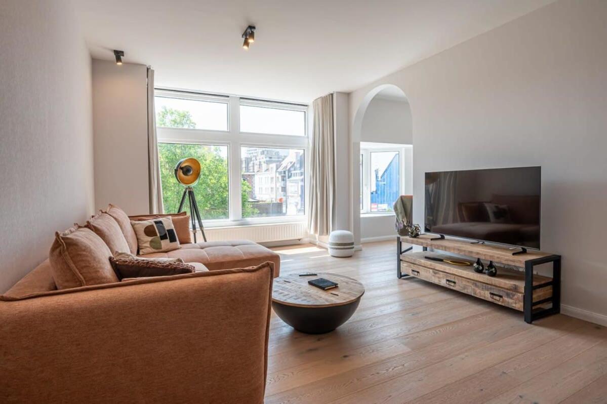 Renovated Art Deco Apartment with Vintage Elements