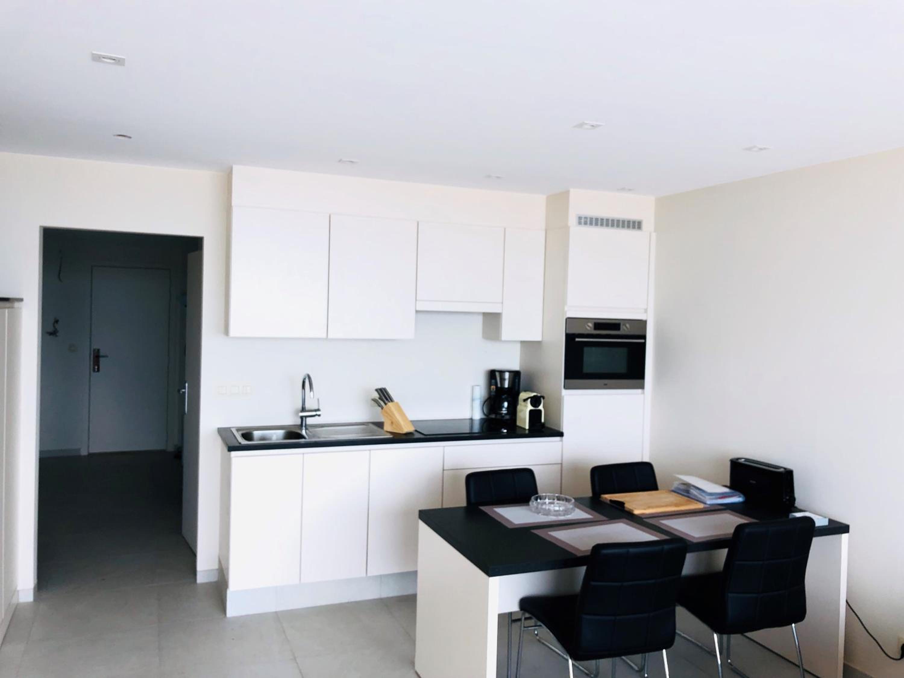 Modern Studio with Spectacular Sea View T88