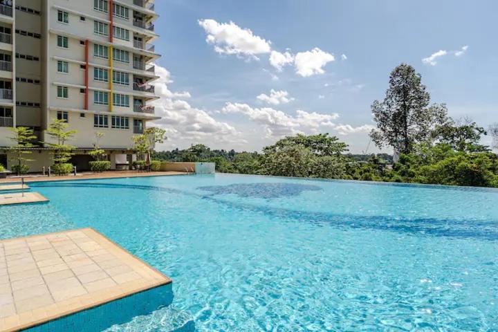Spacious 3BR Condo in Residensi Suasana Damai photo 6
