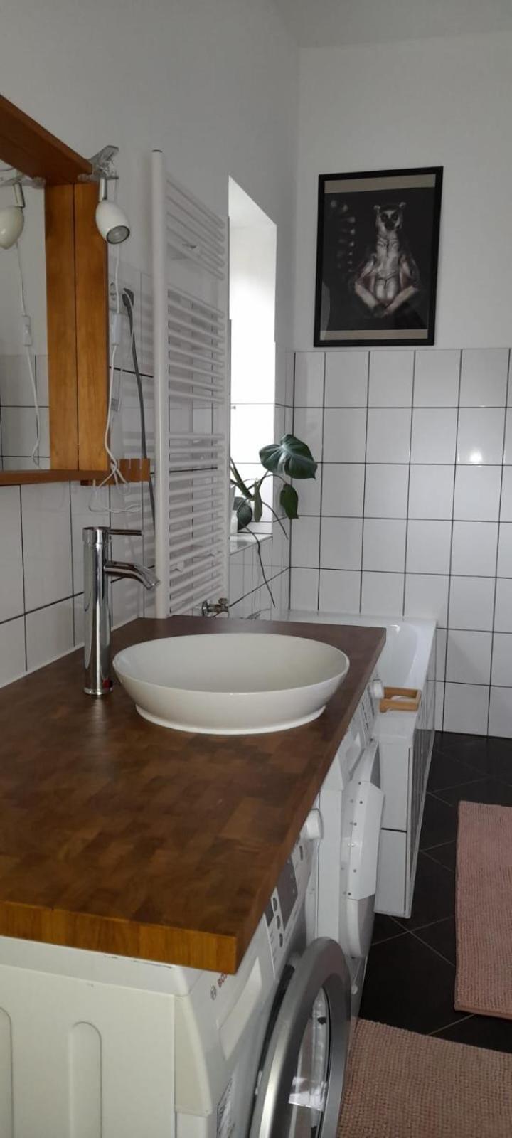 Hübscher Wohnen-Geräumige Ferienwohnung im Gutshaus nahe Saale und Elbe
