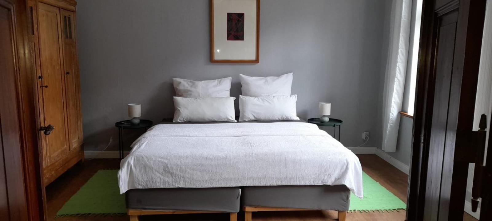 Hübscher Wohnen-Geräumige Ferienwohnung im Gutshaus nahe Saale und Elbe