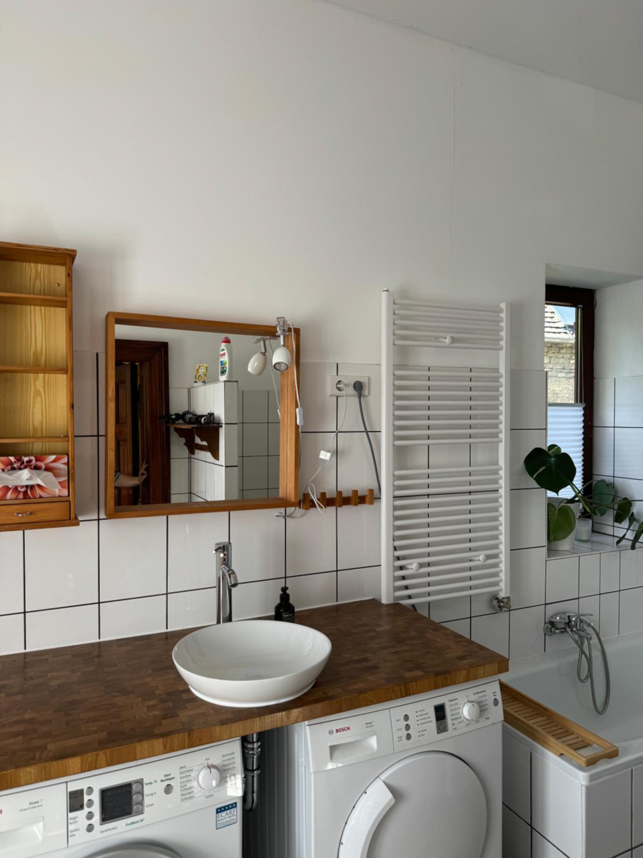 Hübscher Wohnen-Geräumige Ferienwohnung im Gutshaus nahe Saale und Elbe